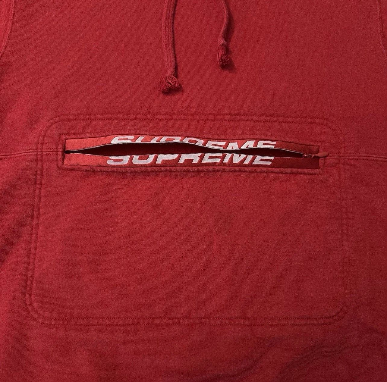 Supreme Supreme Zip Pouch Hooded Sweatshirt (SS19) Red Size Medium Size US M / EU 48-50 / 2 - 4 Thumbnail