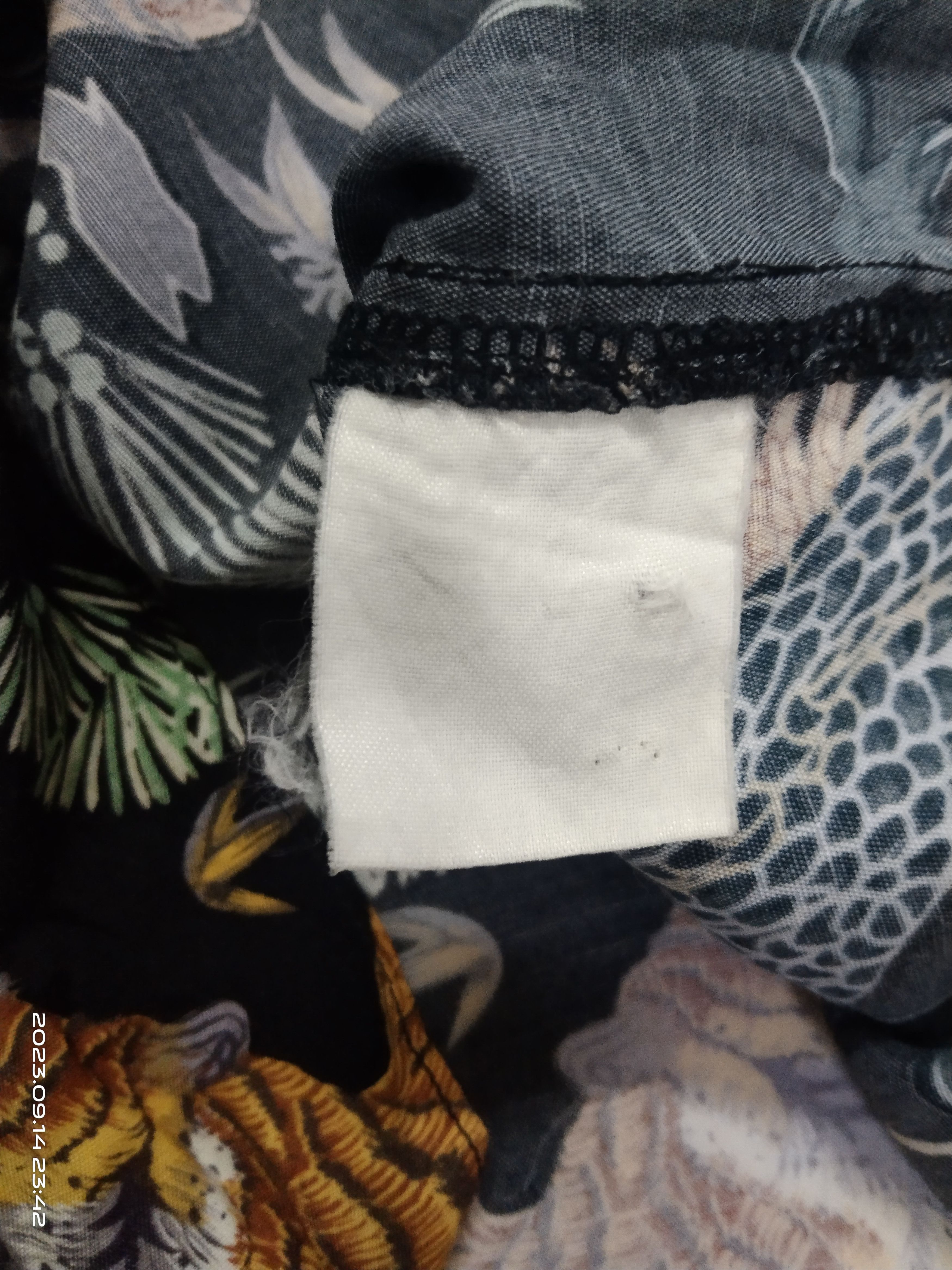 Japanese Brand RAYON TIGER VS DRAGON JUNGLE STORM BUTTON UP Size US L / EU 52-54 / 3 - 5 Thumbnail