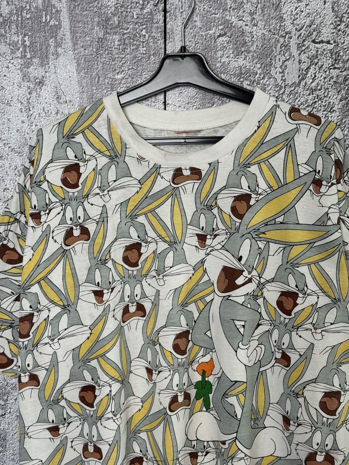 Warner Bros Vintage Bugs Bunny All Over Print T-Shirt Looney Tunes Tee Size US XL / EU 56 / 4 - 2 Thumbnail