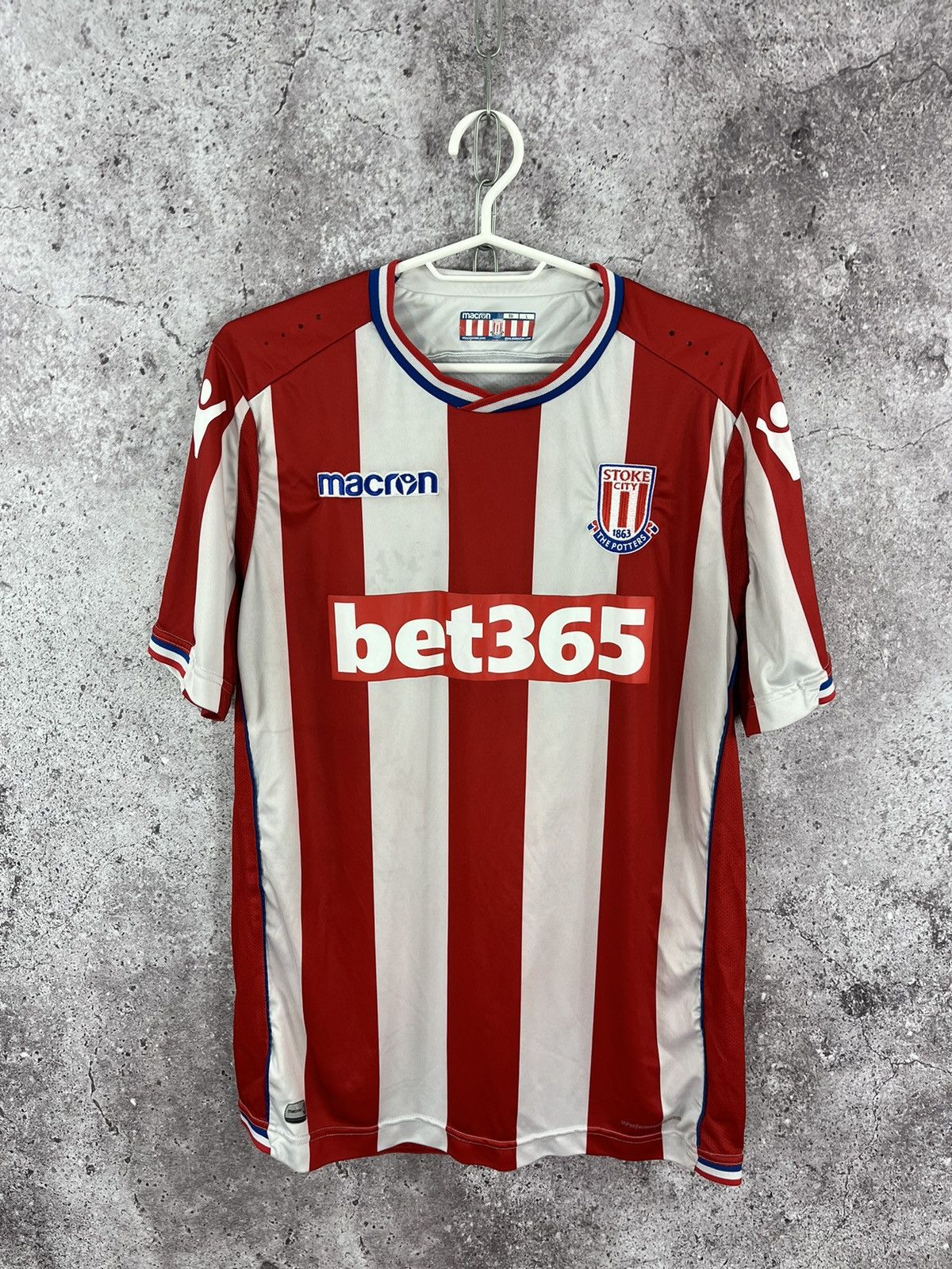 Macron Macron FC Stoke City 2017/2018 Home Jersey Kit Size L Size US L / EU 52-54 / 3 - 1 Thumbnail