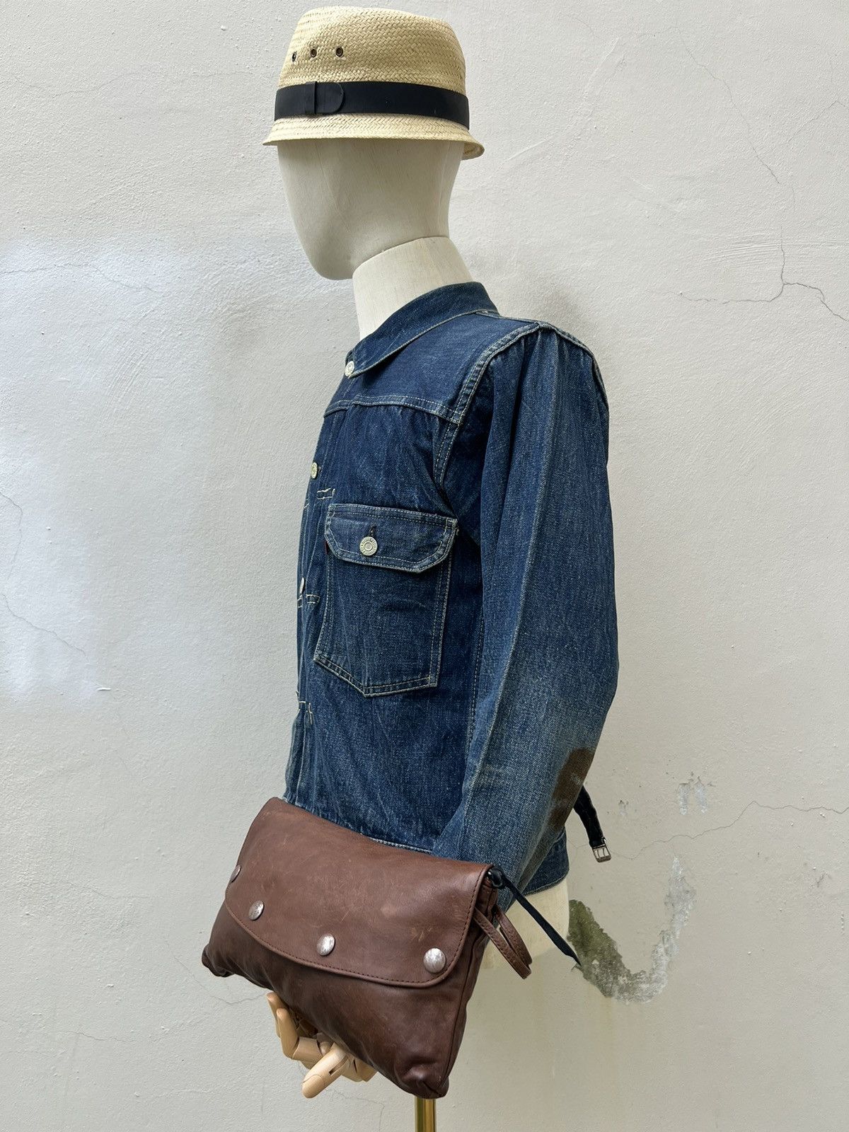 Leather Far Eastern Enthusiast Japan Patina Leather Clutch Bag Size ONE SIZE - 3 Thumbnail