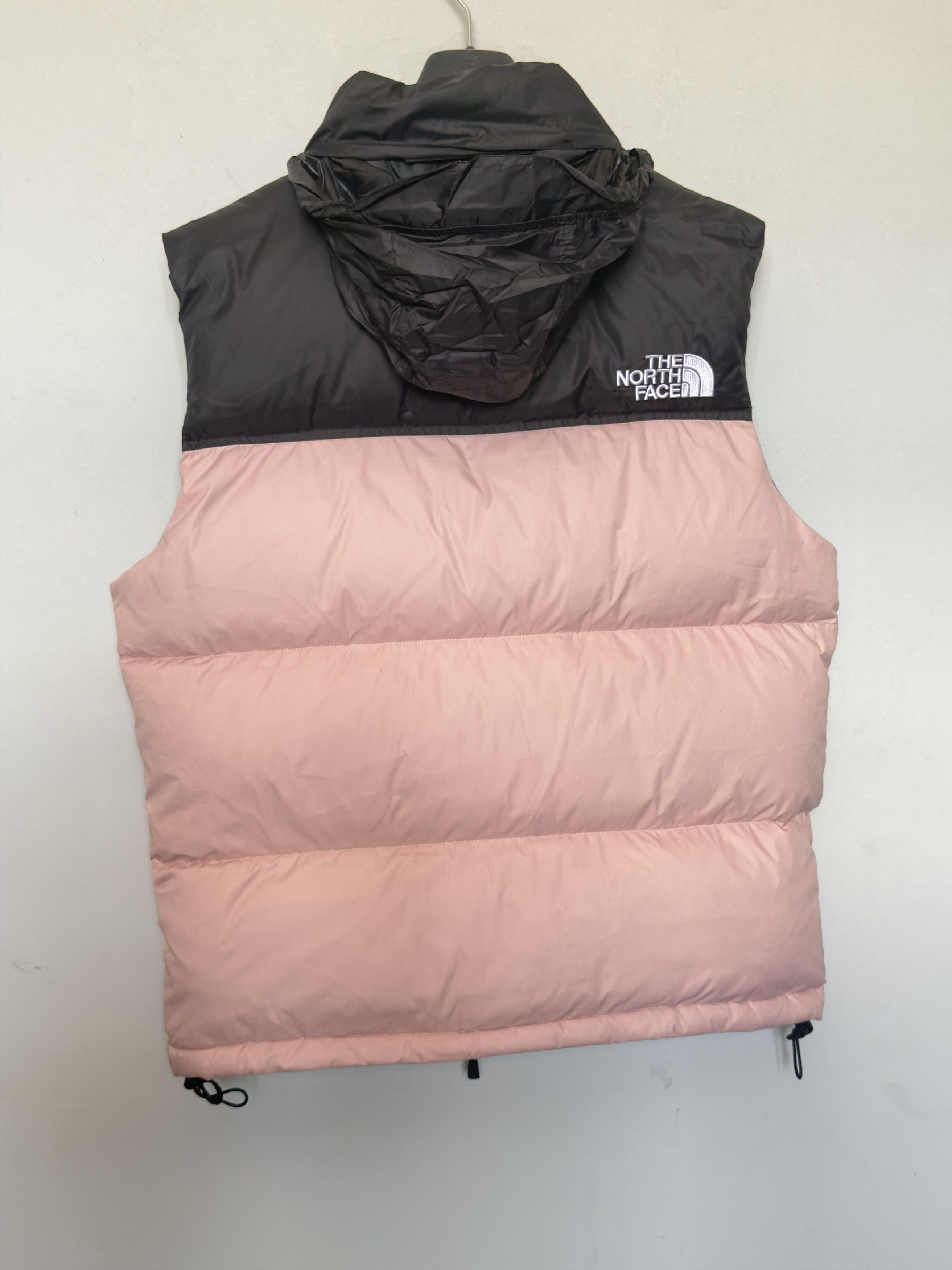 The North Face 🔥Vest puffer rare pink salmon and black the north face Size US L / EU 52-54 / 3 - 7 Thumbnail