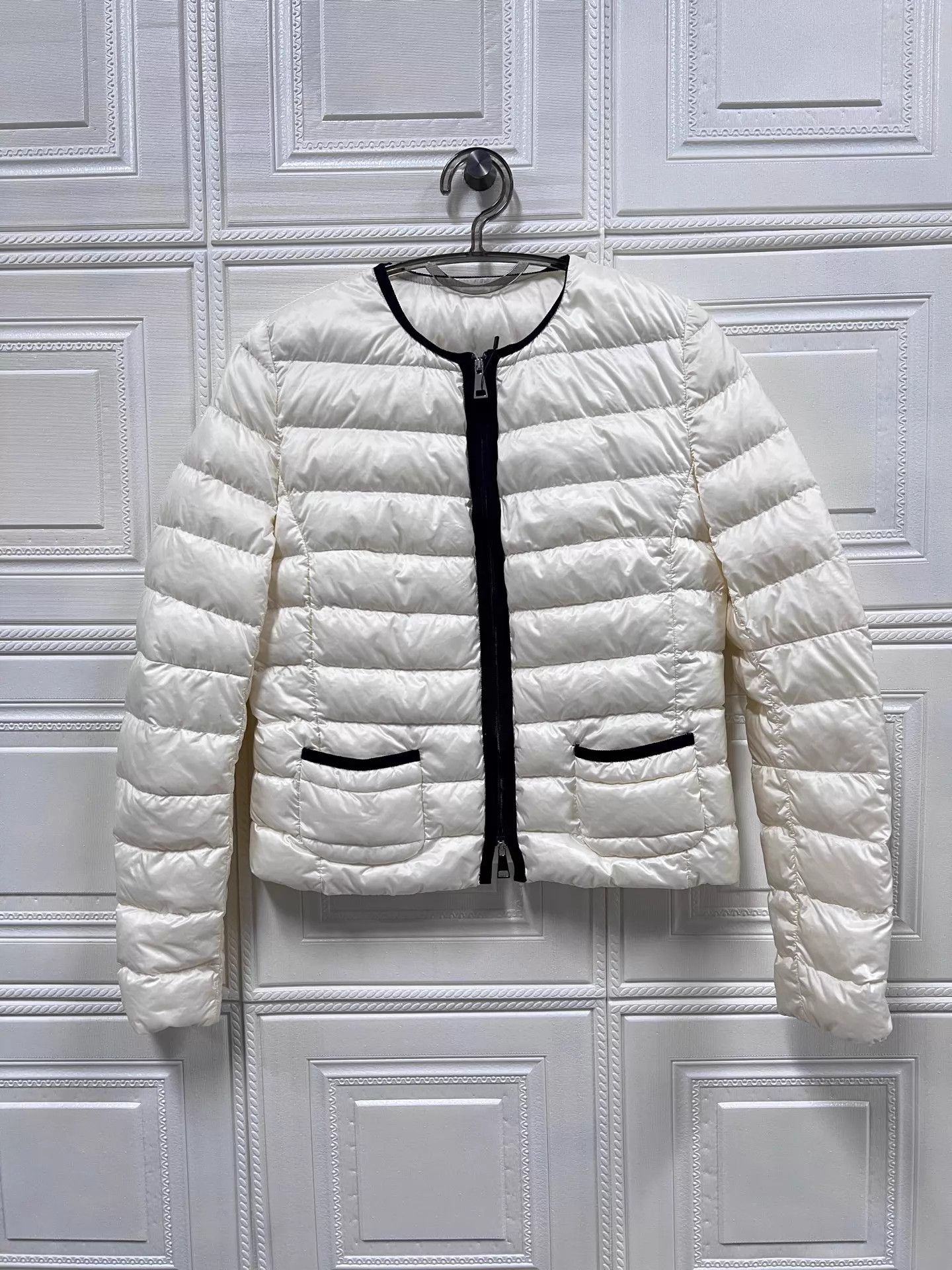 Moncler Moncler lightweight sleeve patch down coat 0 99 new Size XS / US 0-2 / IT 36-38 - 1 Thumbnail