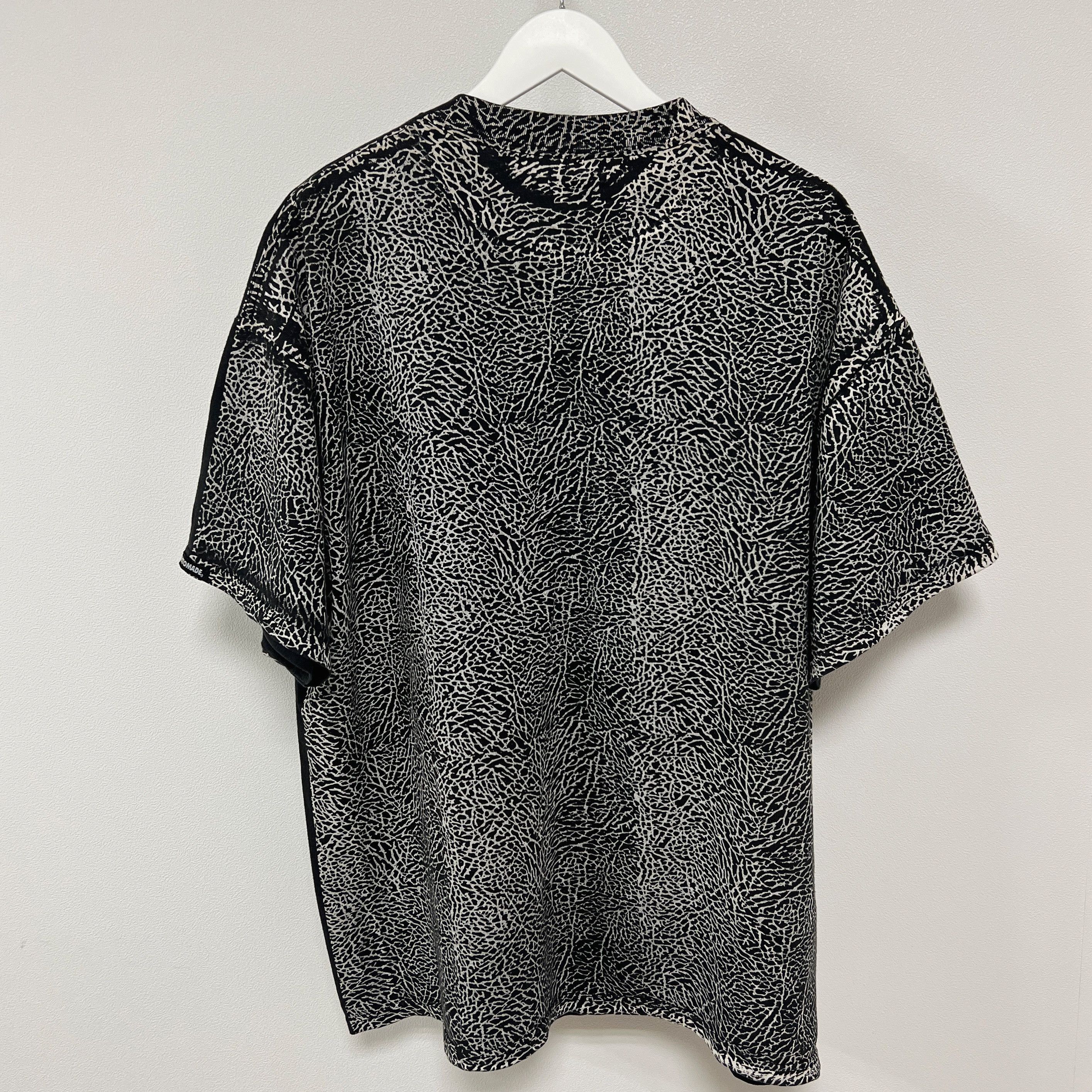 Stussy STUSSY x UNDEFEATED Skull Crossbones Cement T-Shirt Size US XL / EU 56 / 4 - 4 Thumbnail