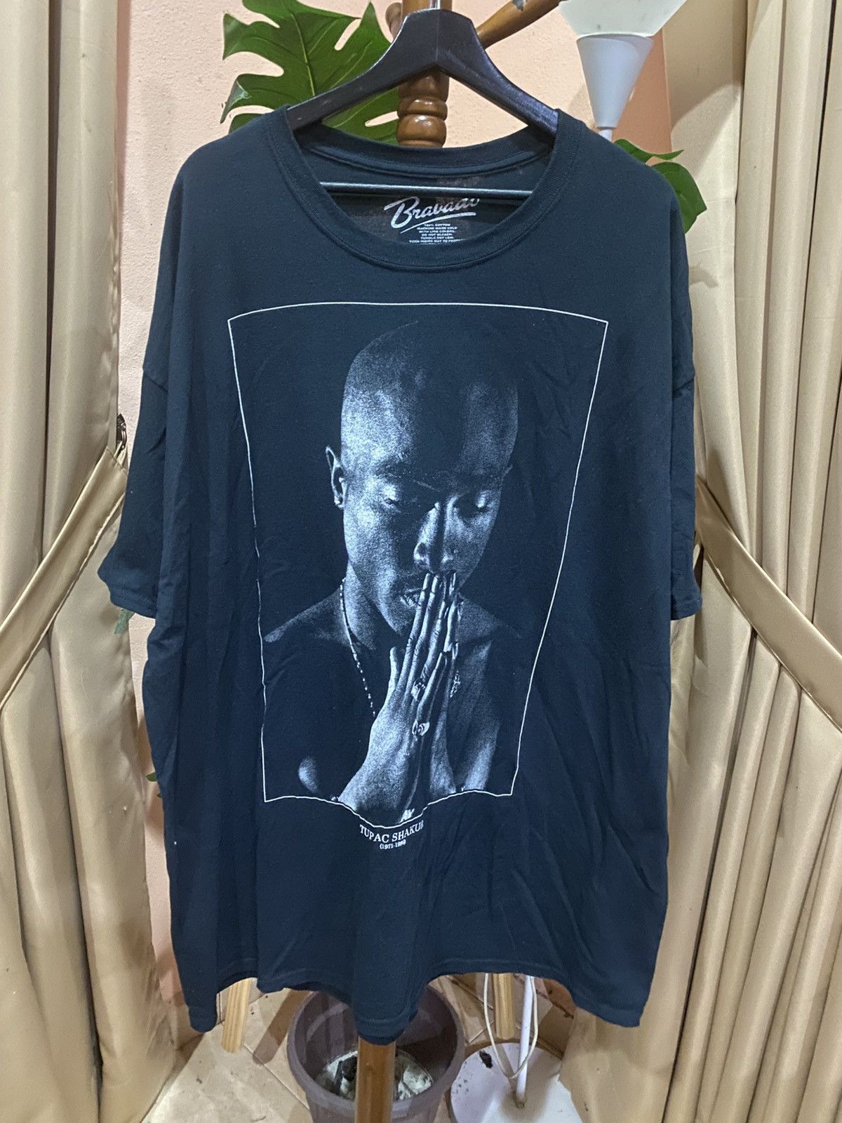 Bravado × Rap Tees Tupac Shakur Bravado Rap Tee Black T-Shirt 