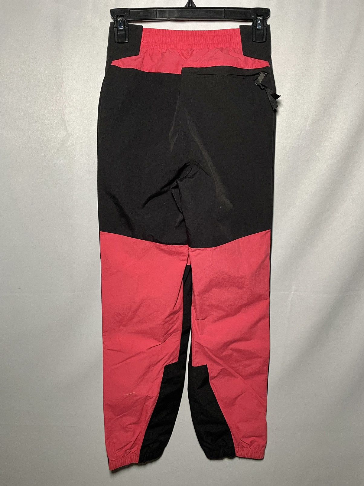 Gucci × The North Face Gucci x The North Face Nylon Pants Size 25" / US 0 / IT 36 - 7 Thumbnail