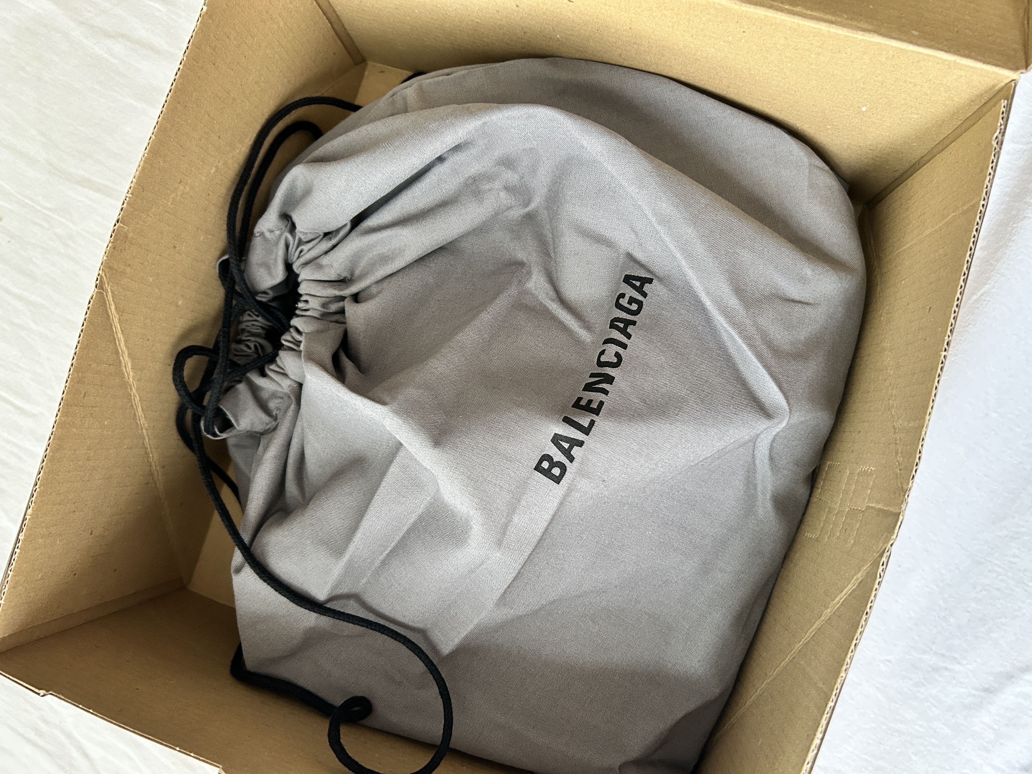 バッグ Balenciaga CARFLAP バレンシアガ ショルダーバッグ CAR FLAP BAG BALENCIAGA