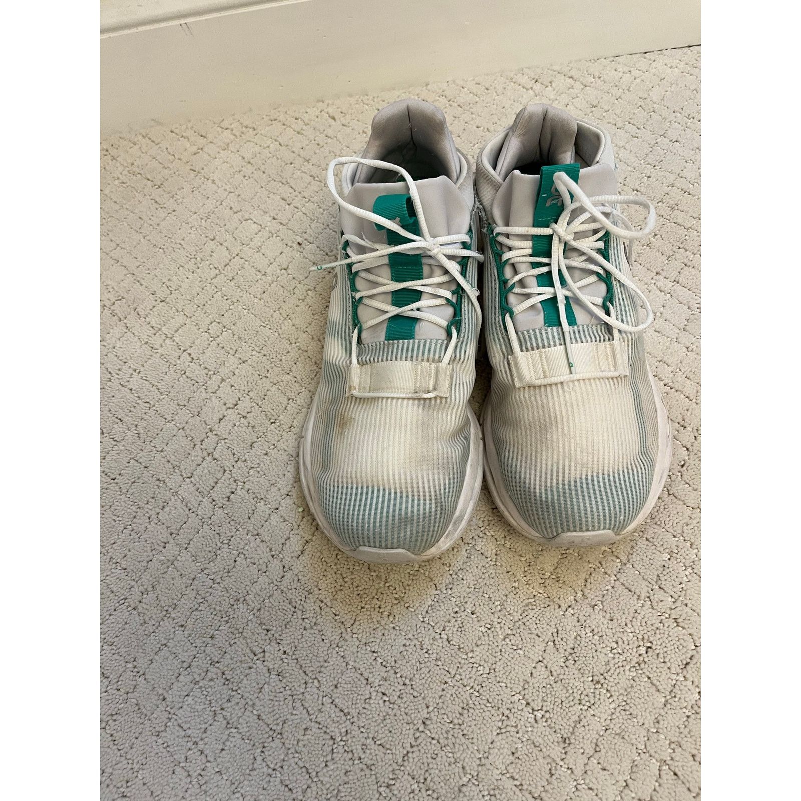On On Cloudnova Void Undyed White Mint Mens 10.5 Size US 8.5 / EU 41-42 - 2 Thumbnail