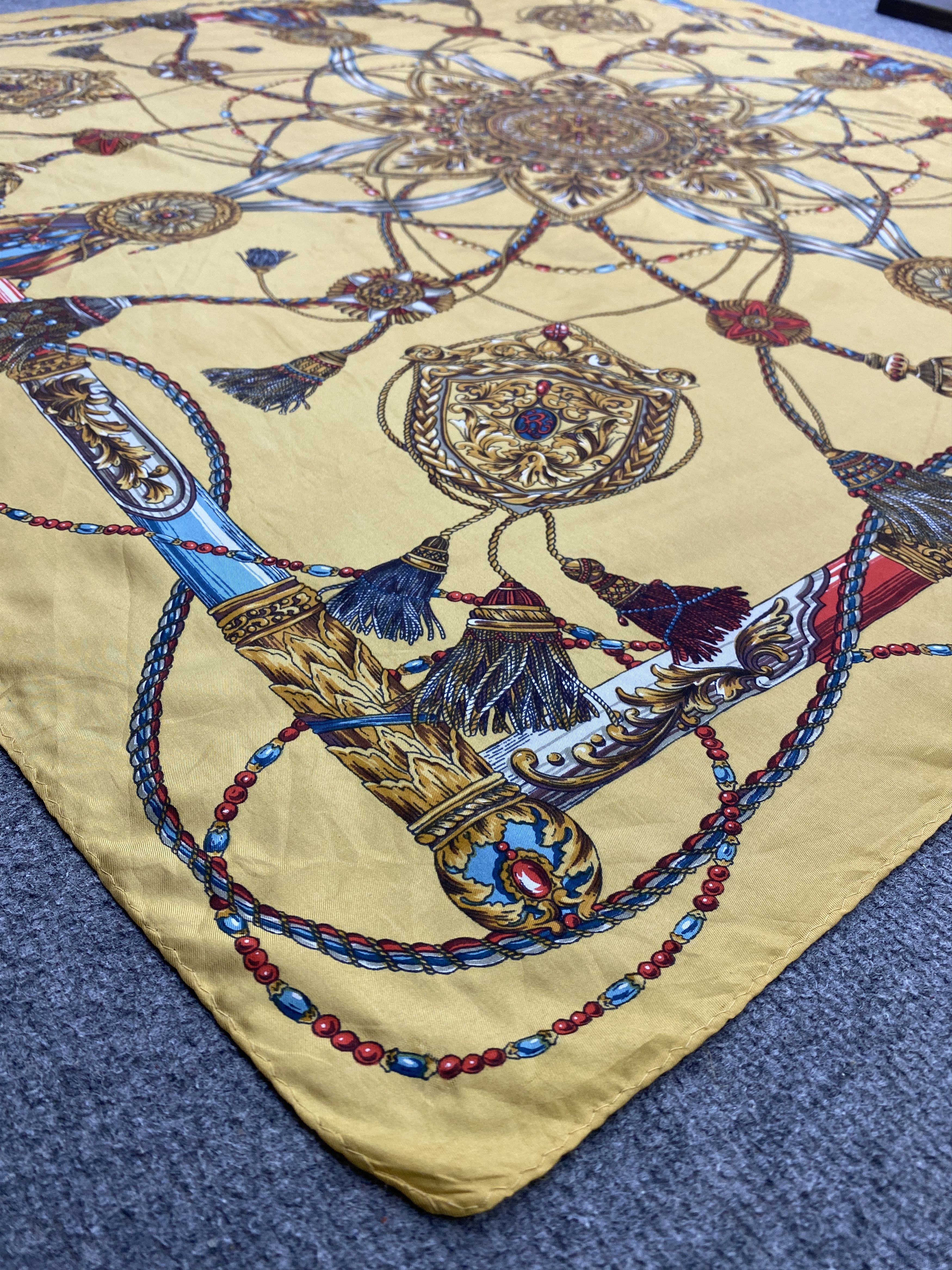 Other Vintage Chain And Tassel Silk Scarf / Silk Shawl SN0258 Size ONE SIZE - 5 Thumbnail