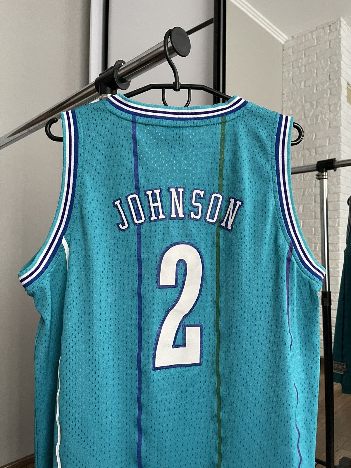 NBA Charlotte Hornets Adidas Johnson Vintage NBA Jersey Size US M / EU 48-50 / 2 - 6 Thumbnail