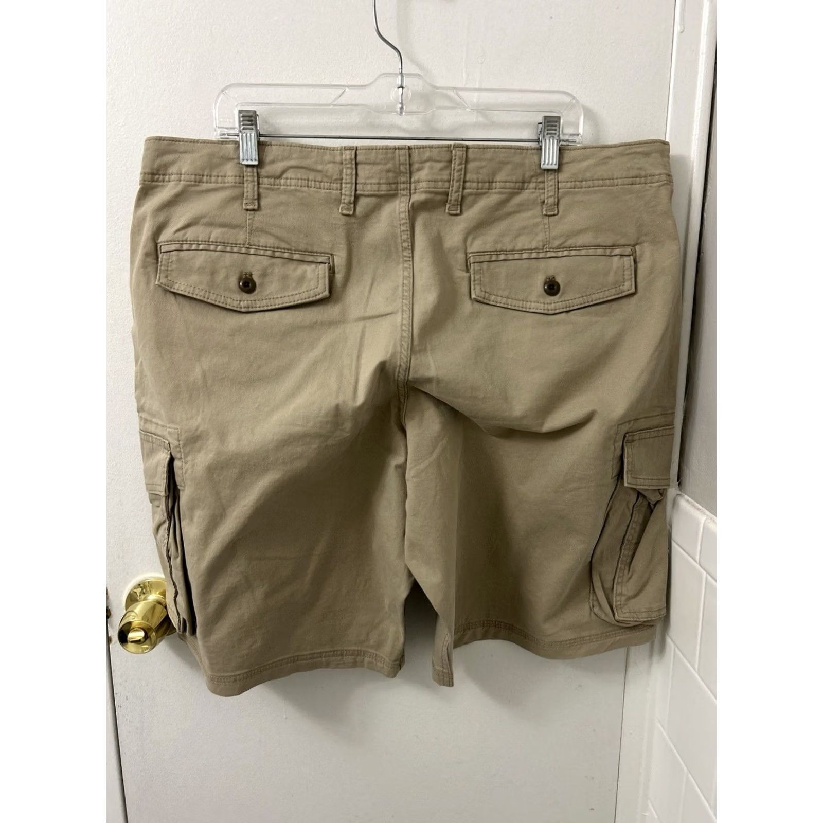 Gap GAP Cargo Shorts Mens 38 Tan Pockets 10” Inseam NWT MSRP 5 Casual Utility Flat Front Relaxed Cotton Blend Spandex Canvas Beige Boys? no Size US 38 / EU 54 - 6 Thumbnail