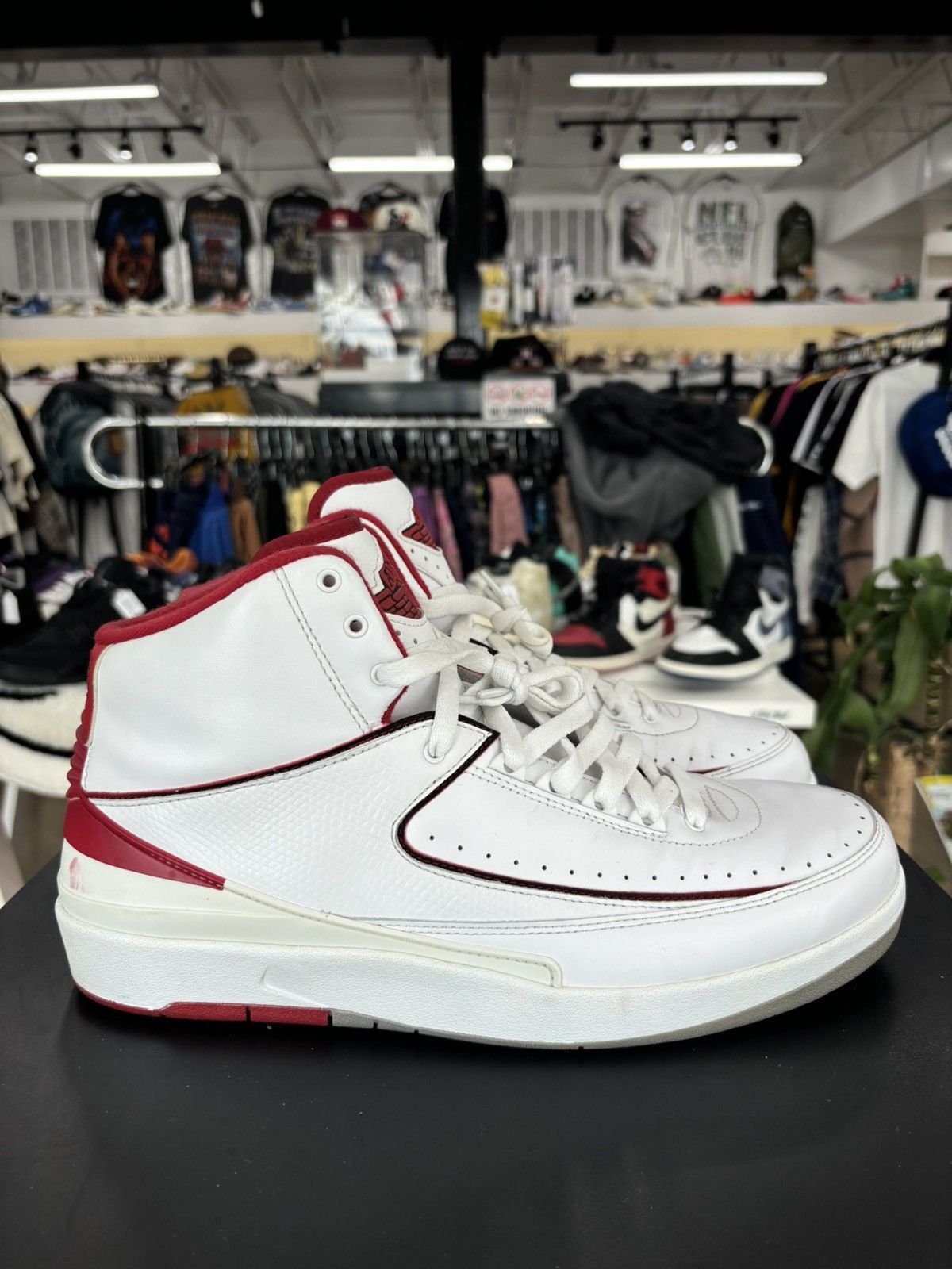 Jordan Brand Air Jordan 2 White Red Sz. 12 (2014) Size US 12 / EU 45 - 6 Thumbnail