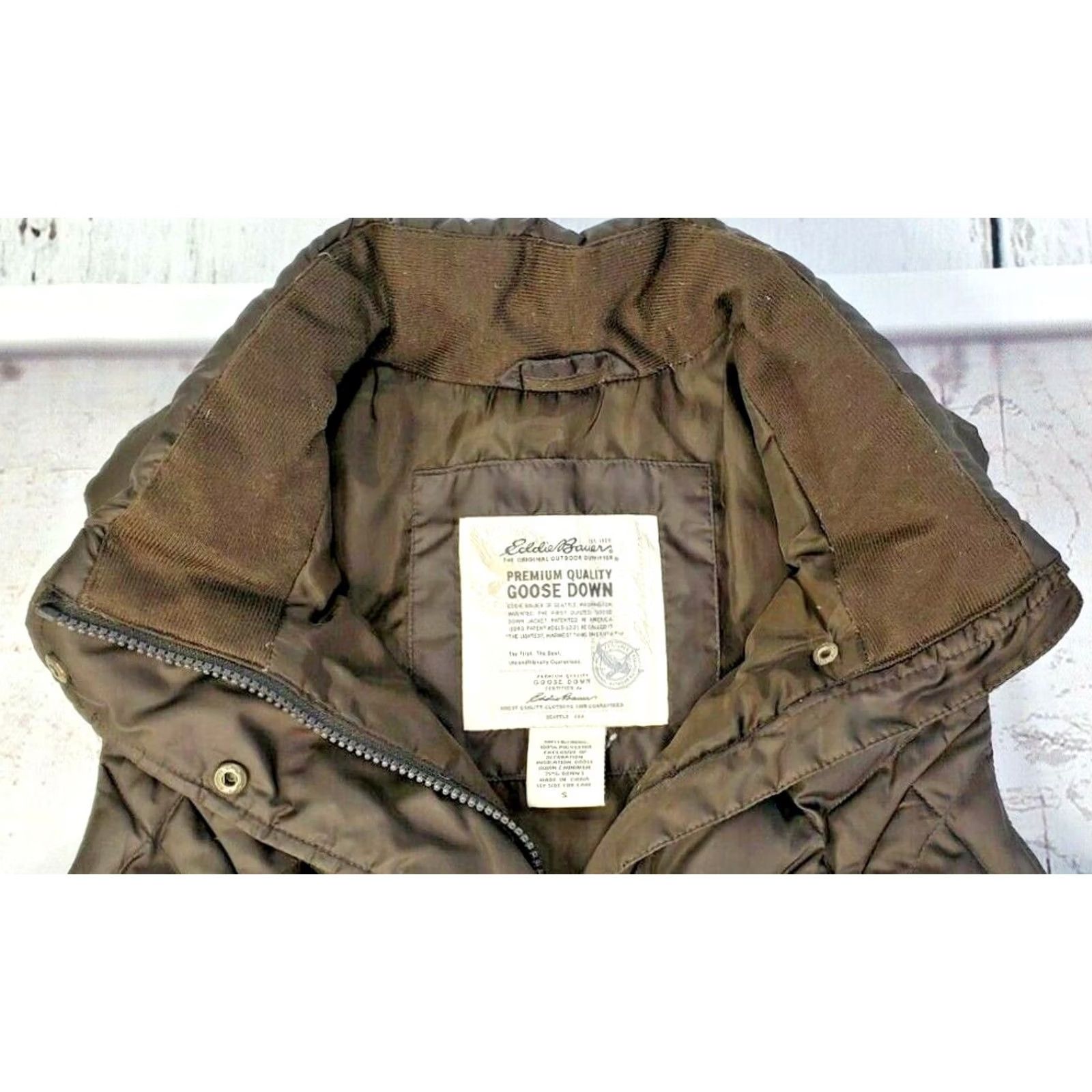 Eddie Bauer Eddie Bauer Vest Women's Goose Down Puffer Quilted Full Zip Brown Size SMALL Regul ar Fit Size S / US 4 / IT 40 - 2 Thumbnail