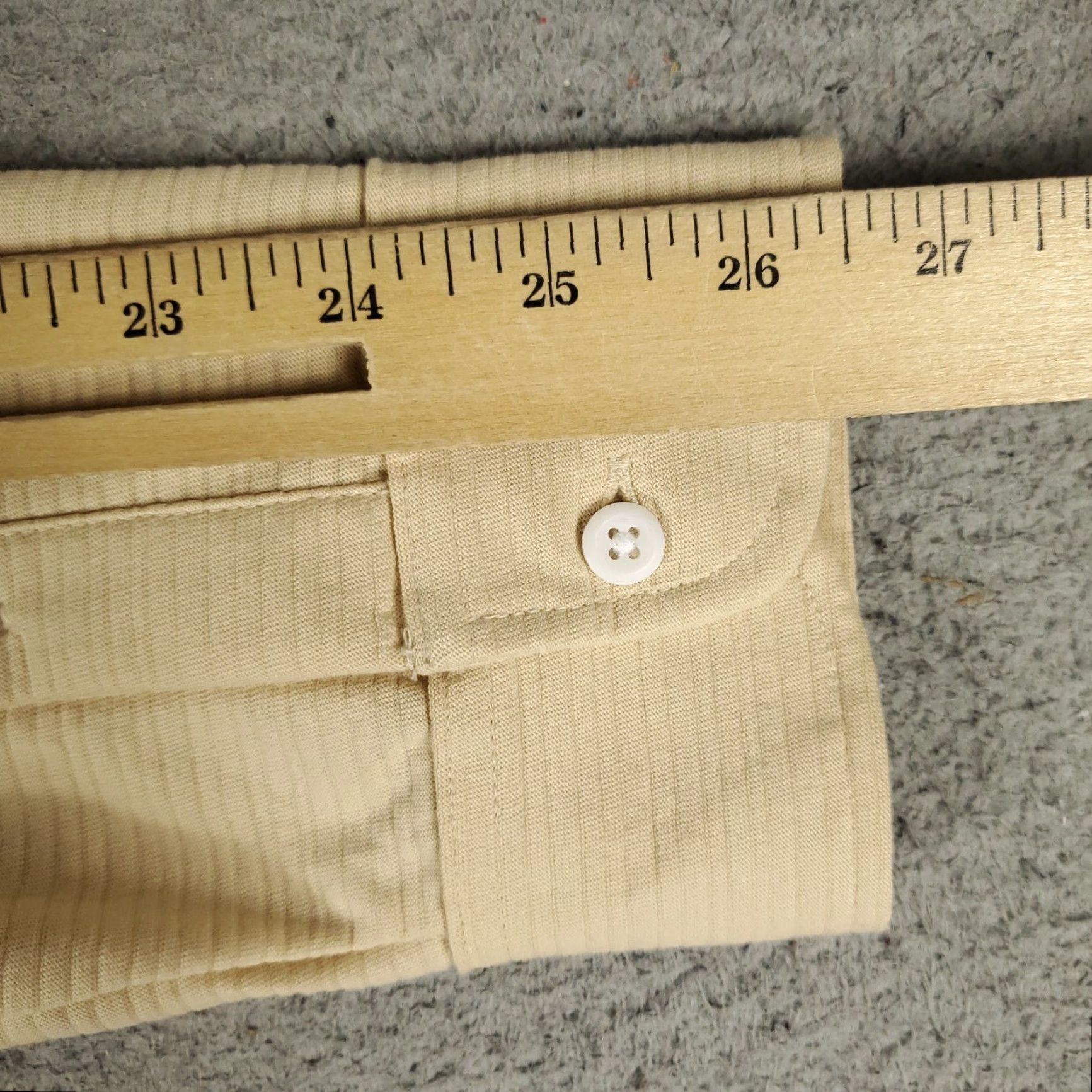 UNTUCKit UNTUCKit Shirt Mens Large Beige Heavy Casual Button Up Long Sleeve Size US L / EU 52-54 / 3 - 6 Thumbnail