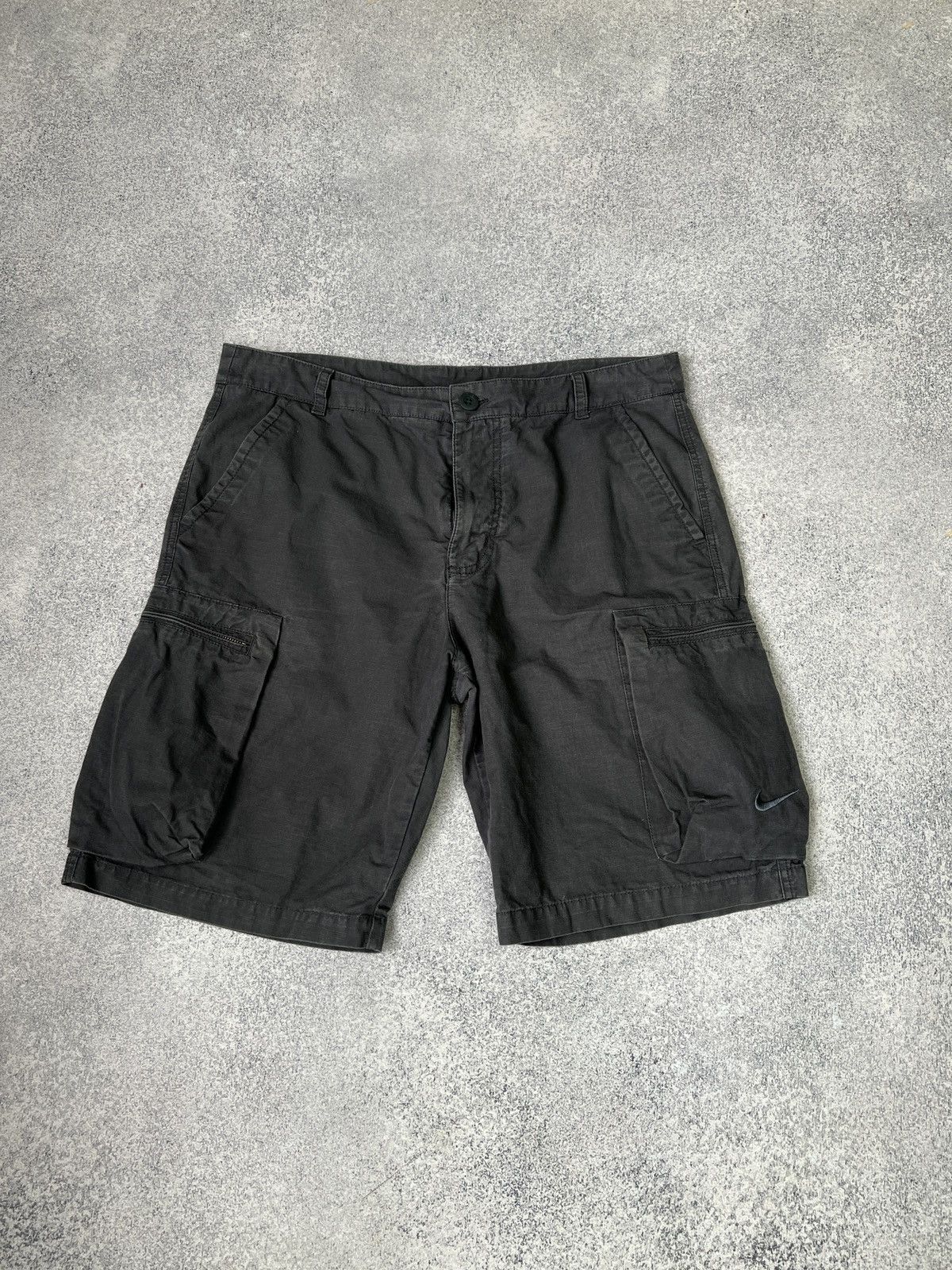 Nike × Vintage Vintage Nike Cargo Y2k Shorts Size US 34 / EU 50 - 1 Thumbnail