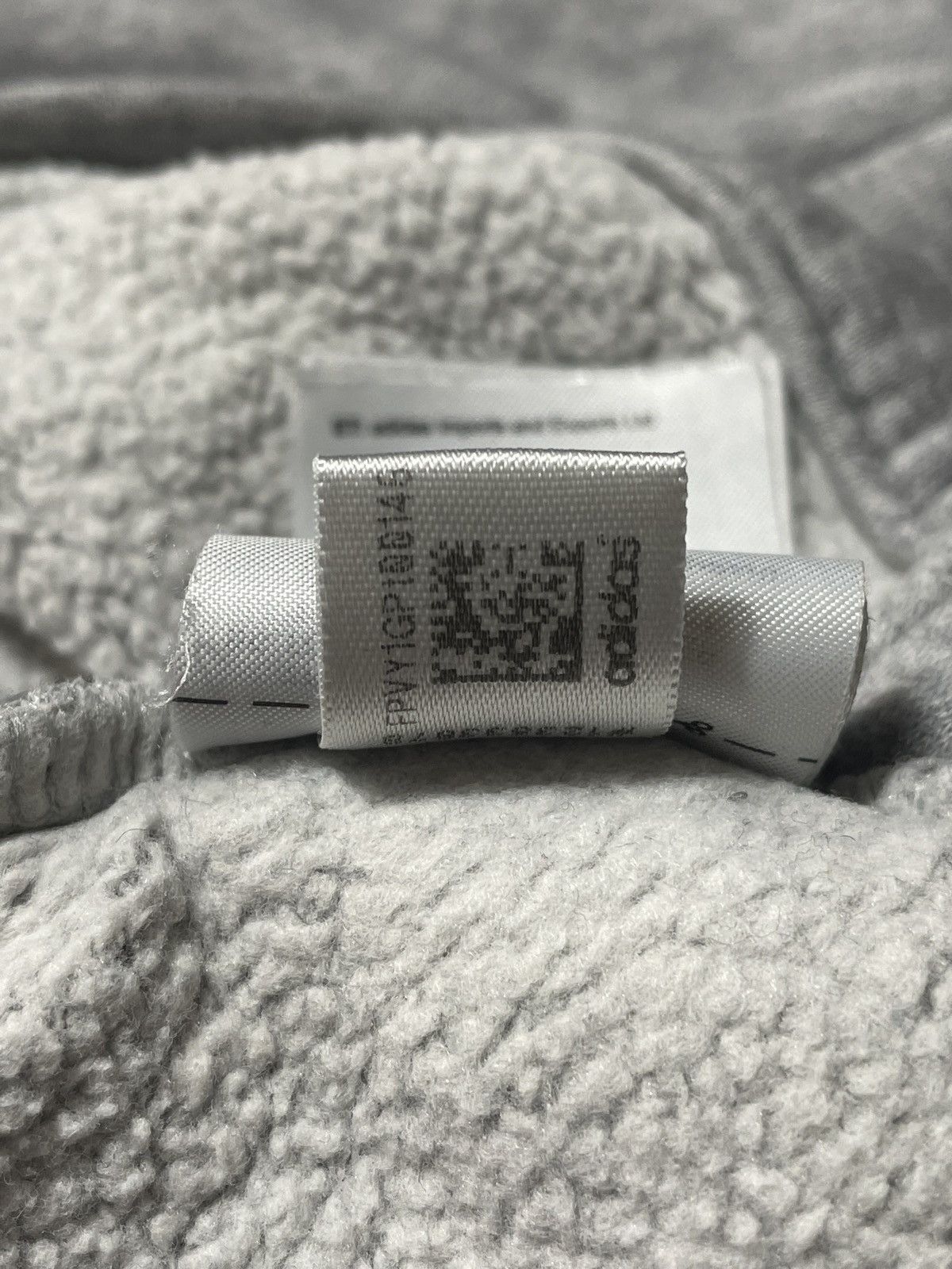 Adidas 🔥Offers🔥Adidas Sweatshirt Center Logo Streetwear Size US XS / EU 42 / 0 - 9 Thumbnail