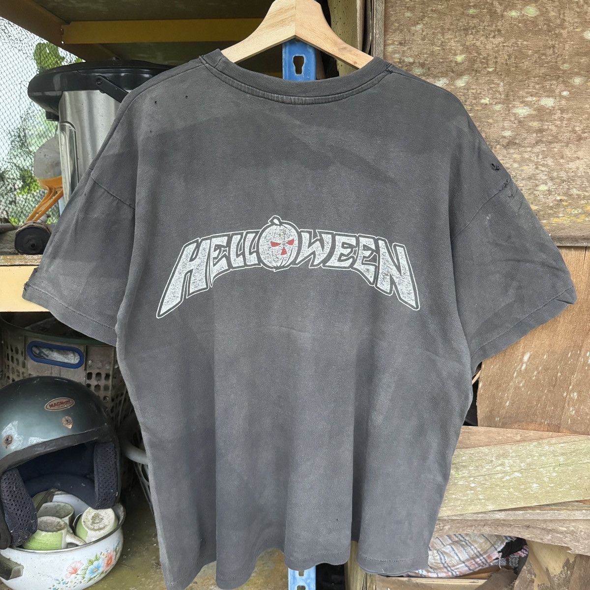 Band Tees Vintage Helloween Metal Band Nice Faded Tees Size US L / EU 52-54 / 3 - 7 Thumbnail