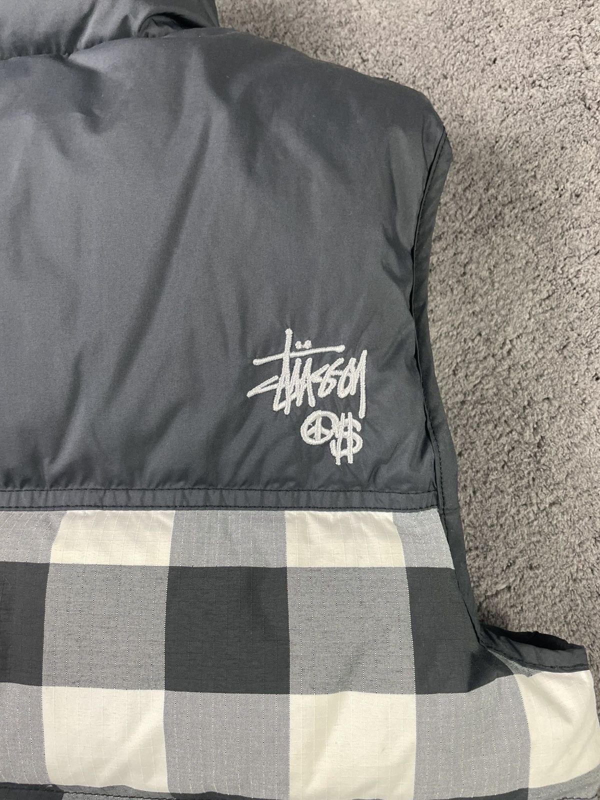 Stussy Stussy Checkered Down Puffer Vest – Size M Size US M / EU 48-50 / 2 - 5 Thumbnail