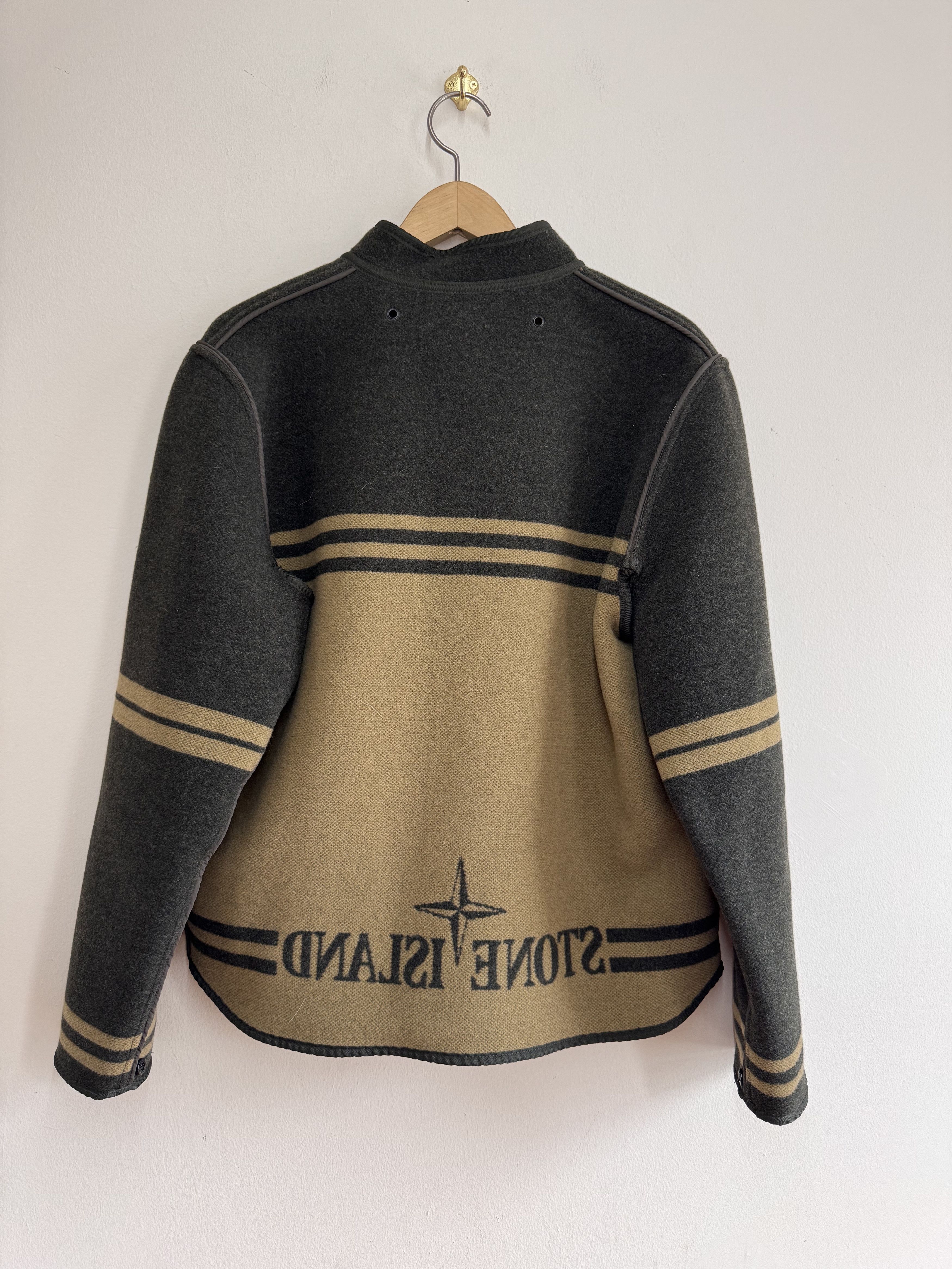 Stone Island Stone Island Reversible Wool Blanket Jacket Stripe L Italy Size US L / EU 52-54 / 3 - 4 Thumbnail