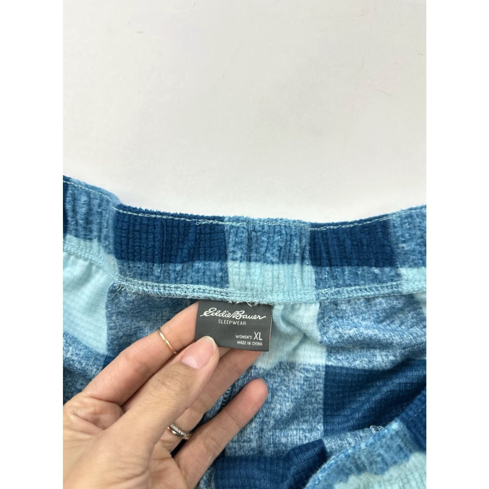Eddie Bauer Eddie Bauer Pajama Pants Women XL Fleece Blue Plaid Pajama Pants Womens XL Blue Fleece Size 40" / US 18 - 3 Thumbnail