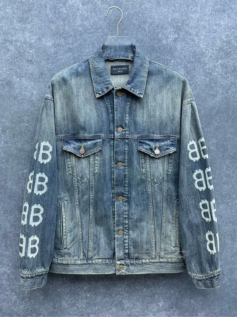 Balenciaga Balenciaga Double B Printed Koi Arm Denim Jacket Size US XS / EU 42 / 0 - 1 Thumbnail