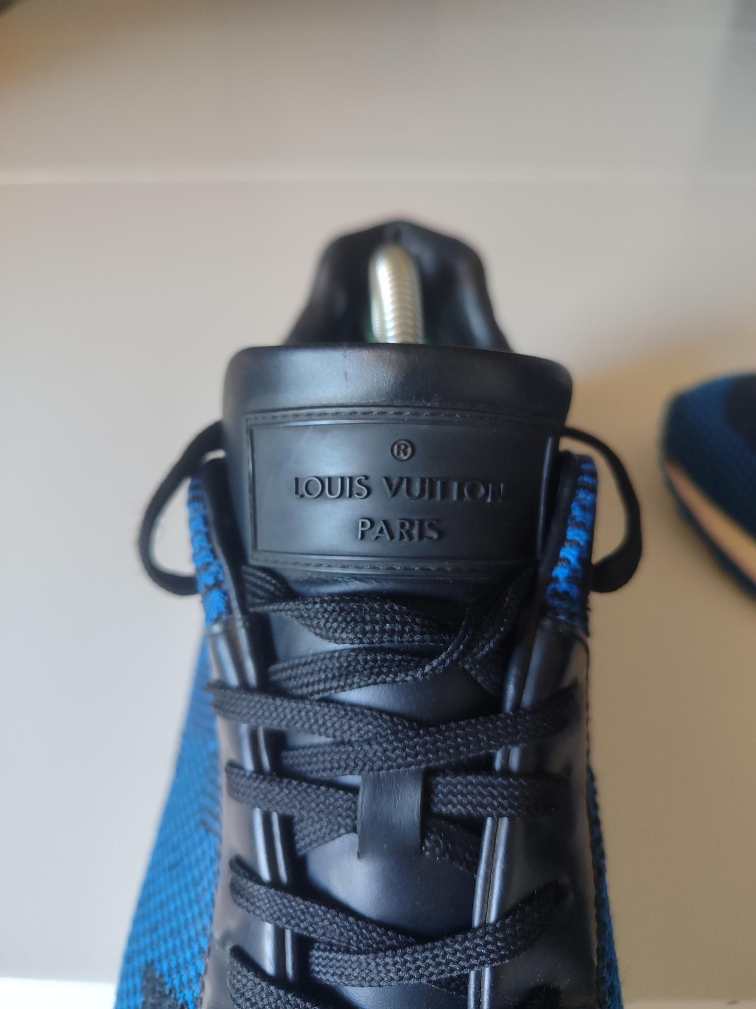 Louis Vuitton BASKETS LOUIS VUITTON RUNNER ACTIVE Size US 10 / EU 43 - 10 Thumbnail