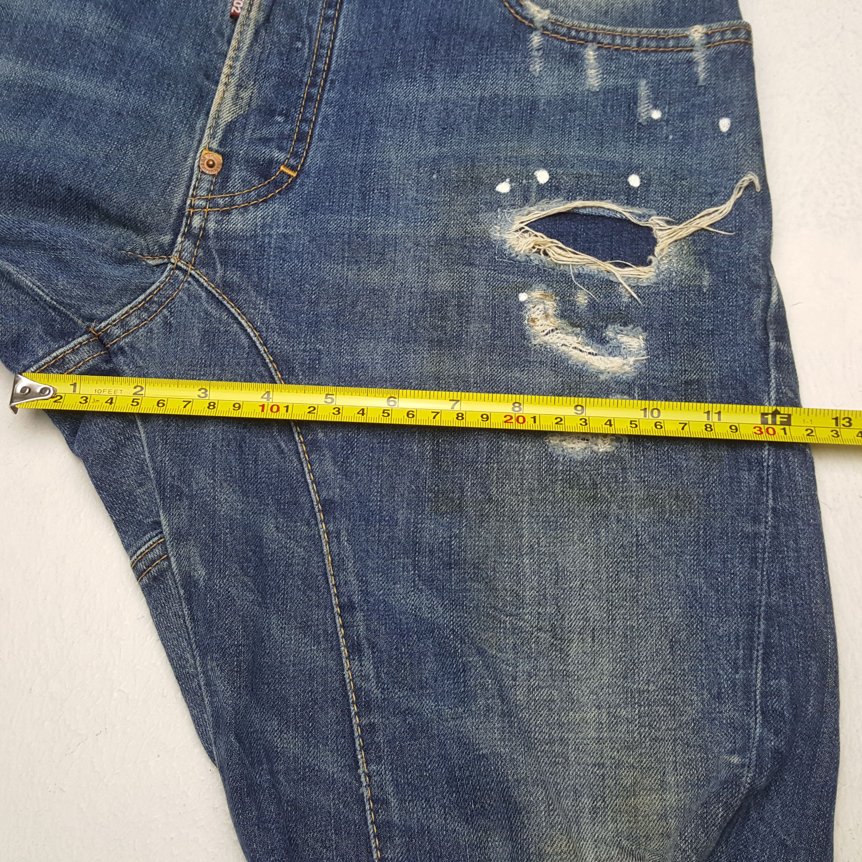 Vintage Dsquared2 Italian Brand Distressed Jeans RR10
