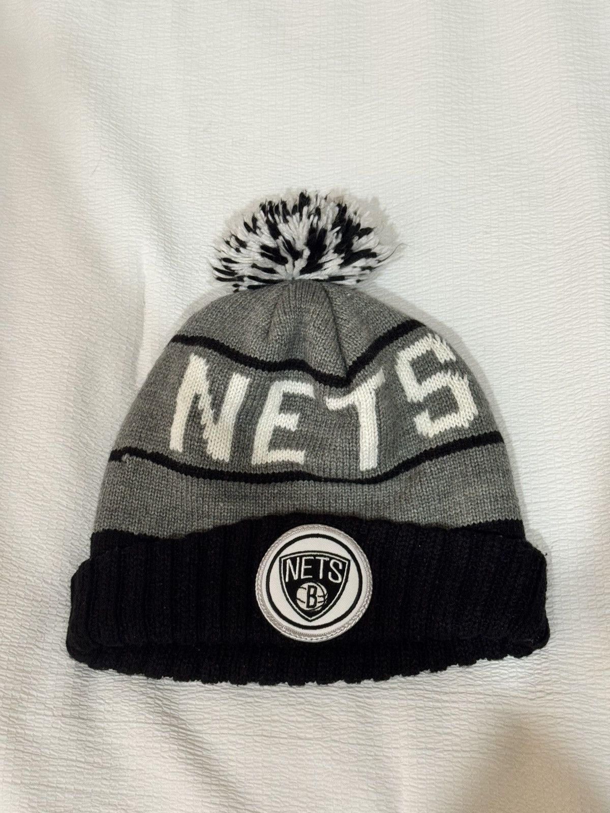Mitchell & Ness NETS Winter Beanie Grey And Black Size ONE SIZE - 1 Thumbnail