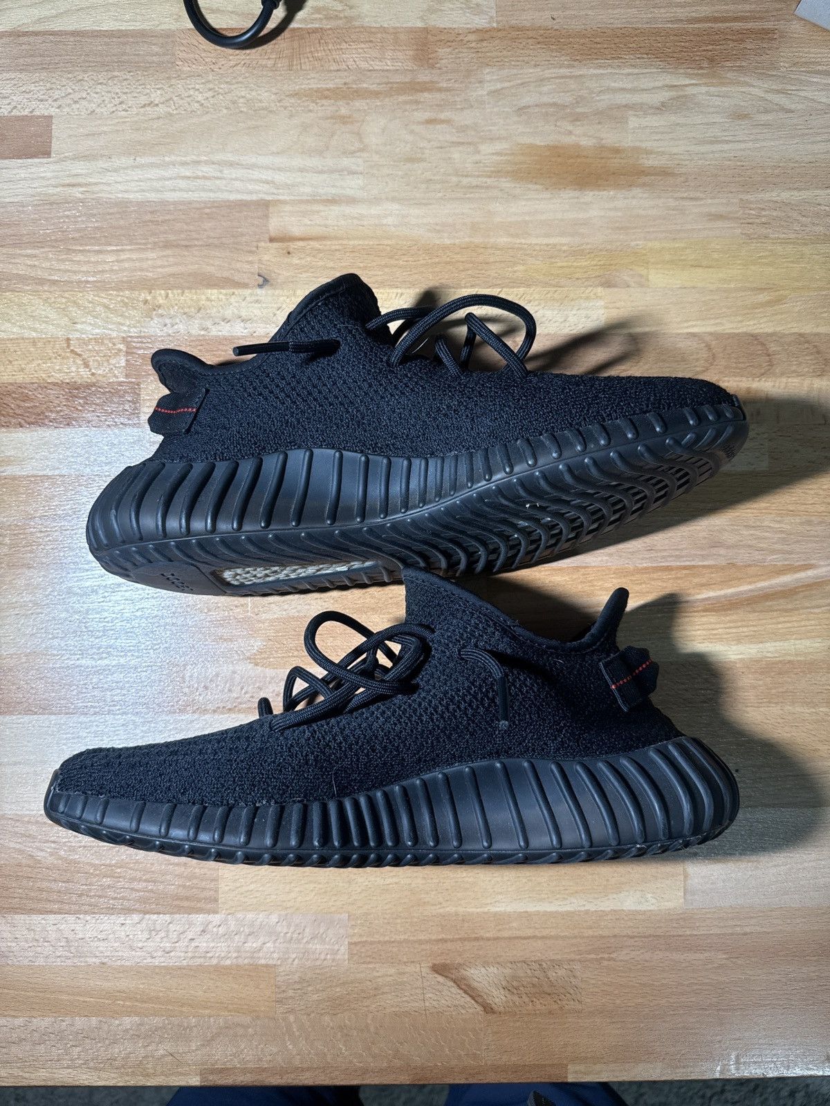 Yeezy Yeezy 350 V2 Bred Size US 11 / EU 44 - 2 Thumbnail