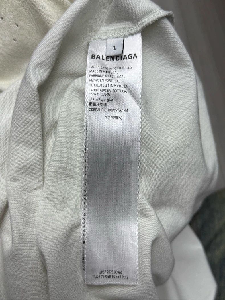 Balenciaga Balenciaga Manchester United damaged short sleeves by dyei Size US S / EU 44-46 / 1 - 4 Thumbnail