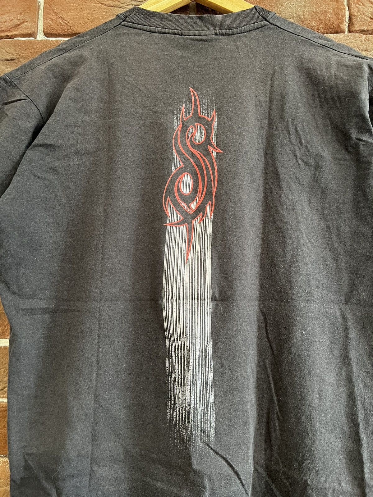 Band Tees Rare Vintage 00s Slipknot logo Numetal Band Tee Y2K M Size US M / EU 48-50 / 2 - 6 Thumbnail