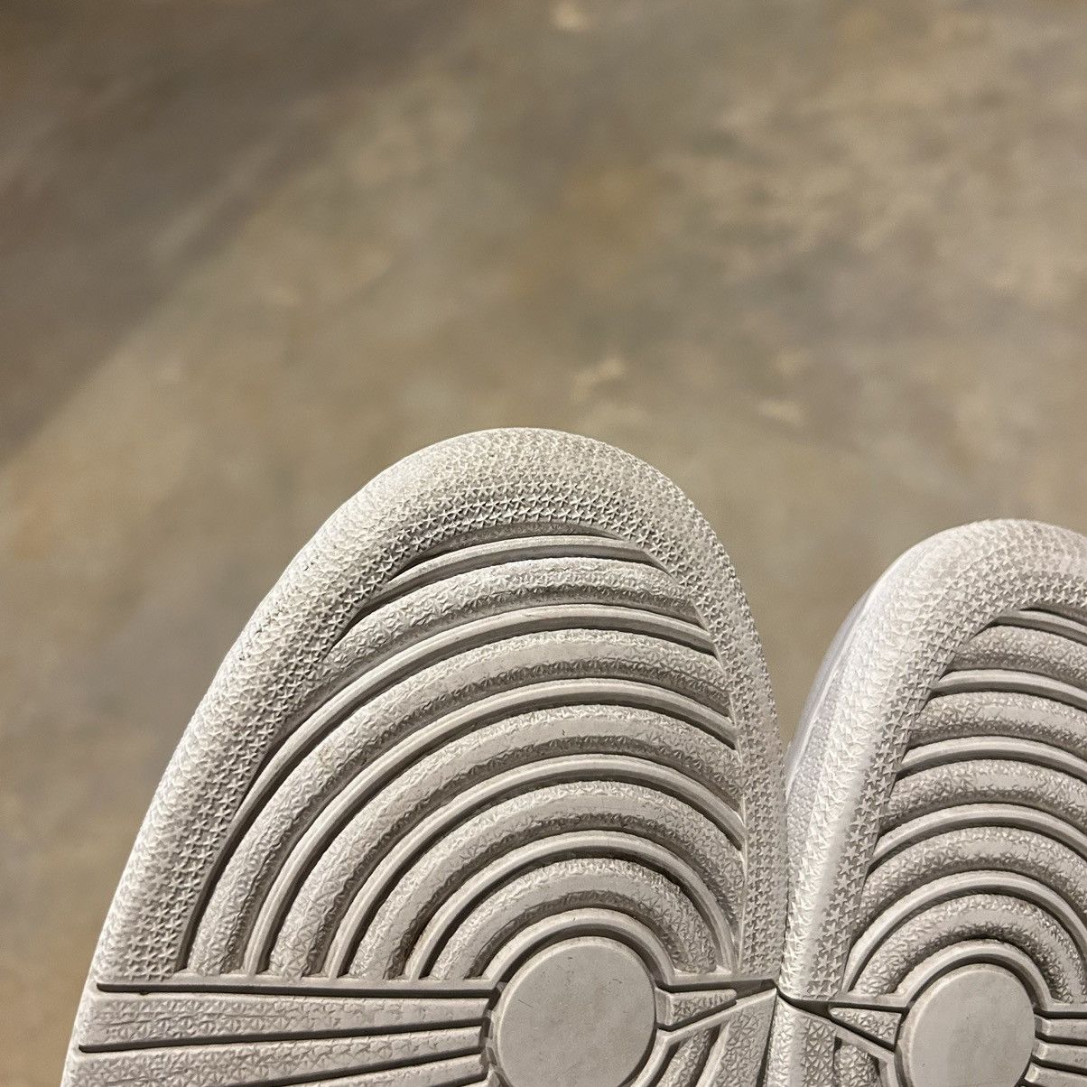 Jordan Brand × Nike Air Jordan 1 Retro Mid Triple White Cool Grey 2014 US 10.5 Size US 10.5 / EU 43-44 - 7 Thumbnail