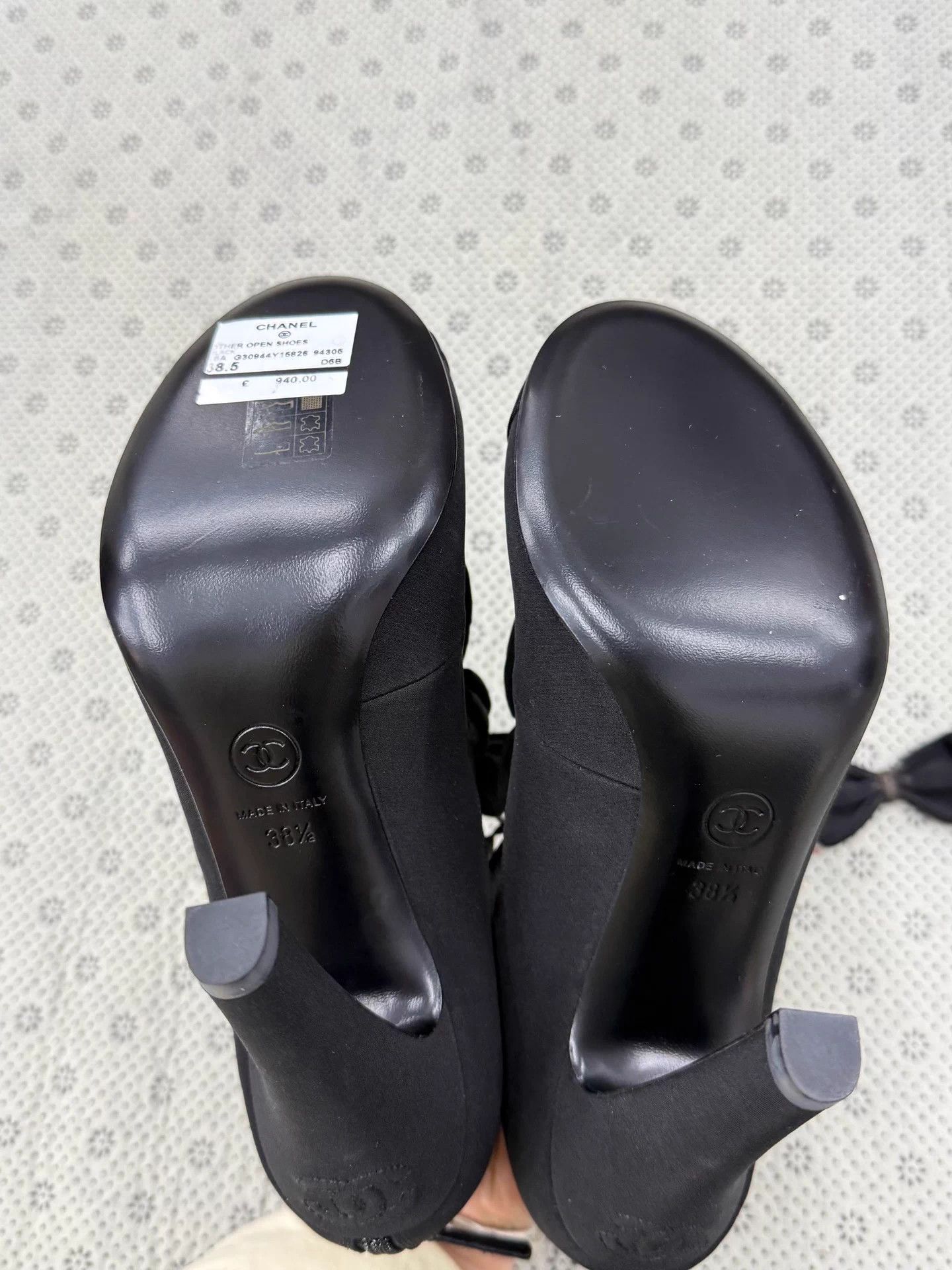 Chanel Chanel Black Bow Crystal Heels 38.5 Size US 7.5 / IT 37.5 - 5 Thumbnail