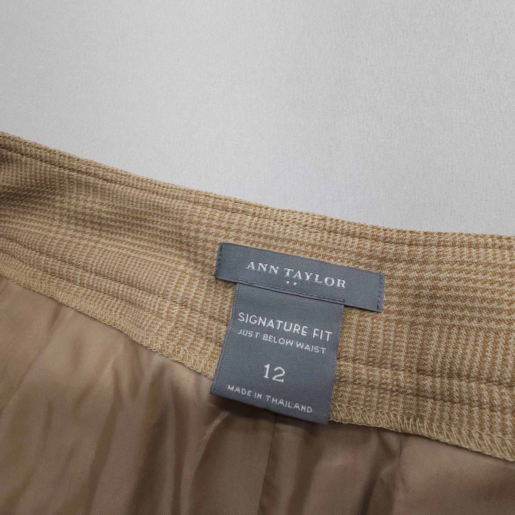 Ann Taylor Ann Taylor Wide Leg Trousers Dress Pants Size 12 Signature Fit Lined Plaid Tan Size 34" / US 12 / IT 48 - 3 Thumbnail
