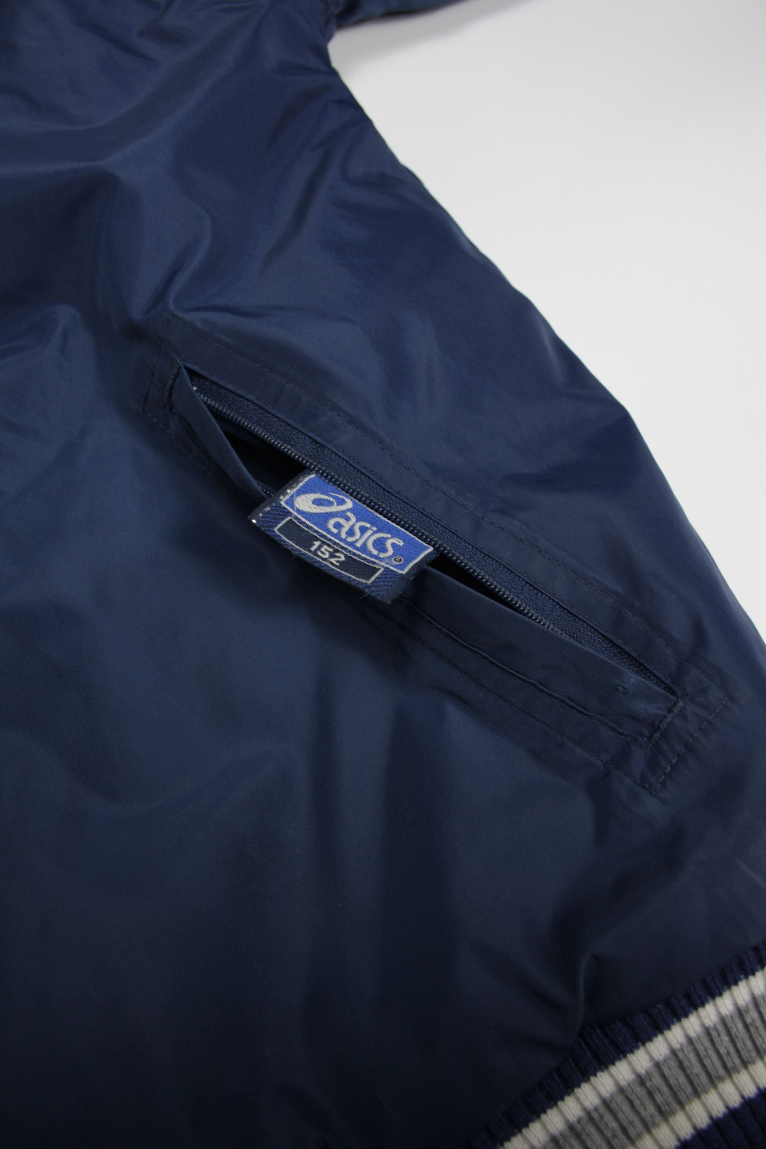Asics × Vintage Asics 90s Vintage Nylon Hooded Varsity Padded Bomber Jacket Size US S / EU 44-46 / 1 - 8 Thumbnail