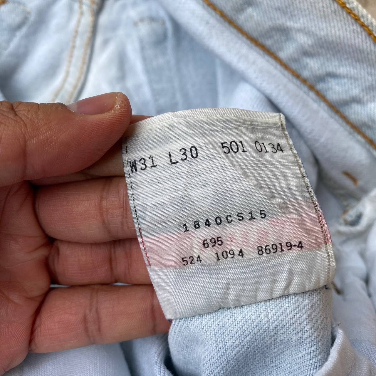 Levi's Vintage Clothing W30X30" VINTAGE 94 LEVIS 501 DISTRESSED LIGHTWASH DENIM Size US 30 / EU 46 - 13 Thumbnail