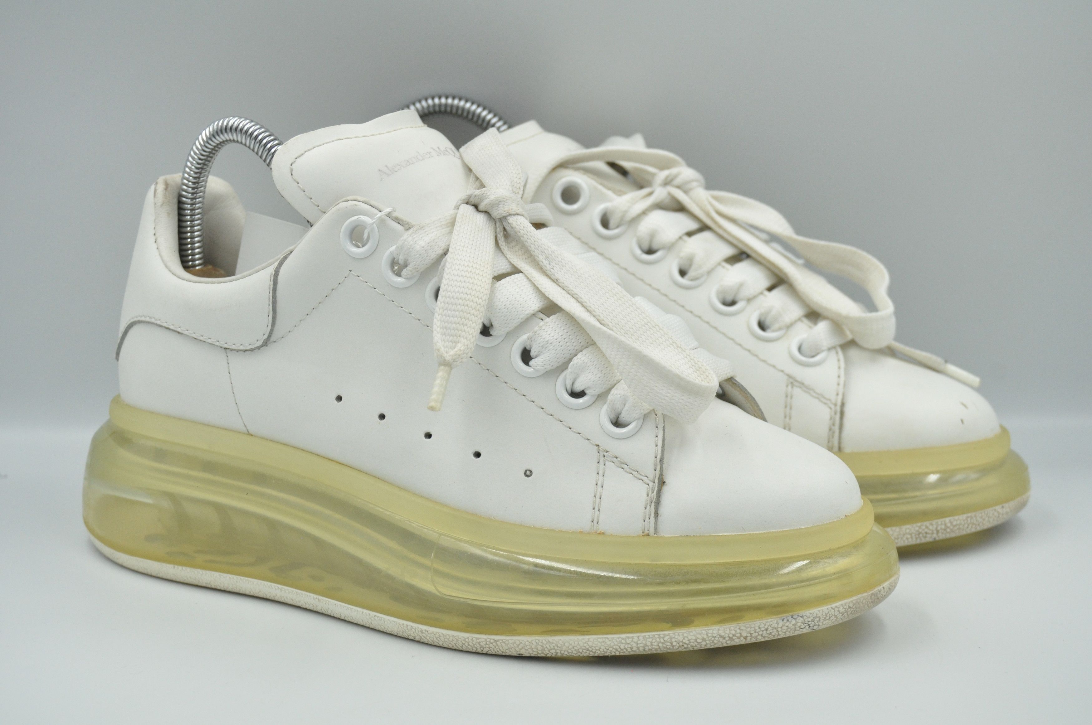 Alexander McQueen Alexander Mcqueen - Clear Sole Larry Sneakers Size US 6 / IT 36 - 1 Thumbnail