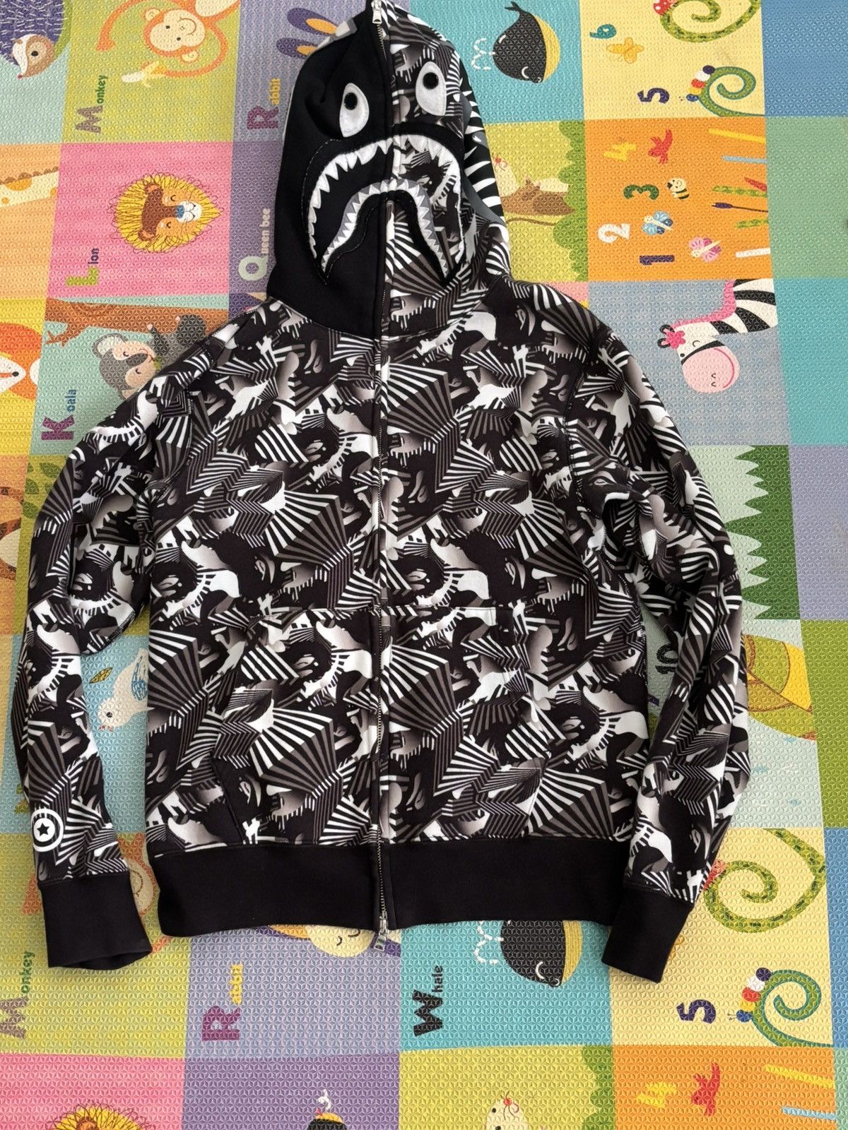 Bape BAPE Camo Full-Zip Size US L / EU 52-54 / 3 - 1 Thumbnail