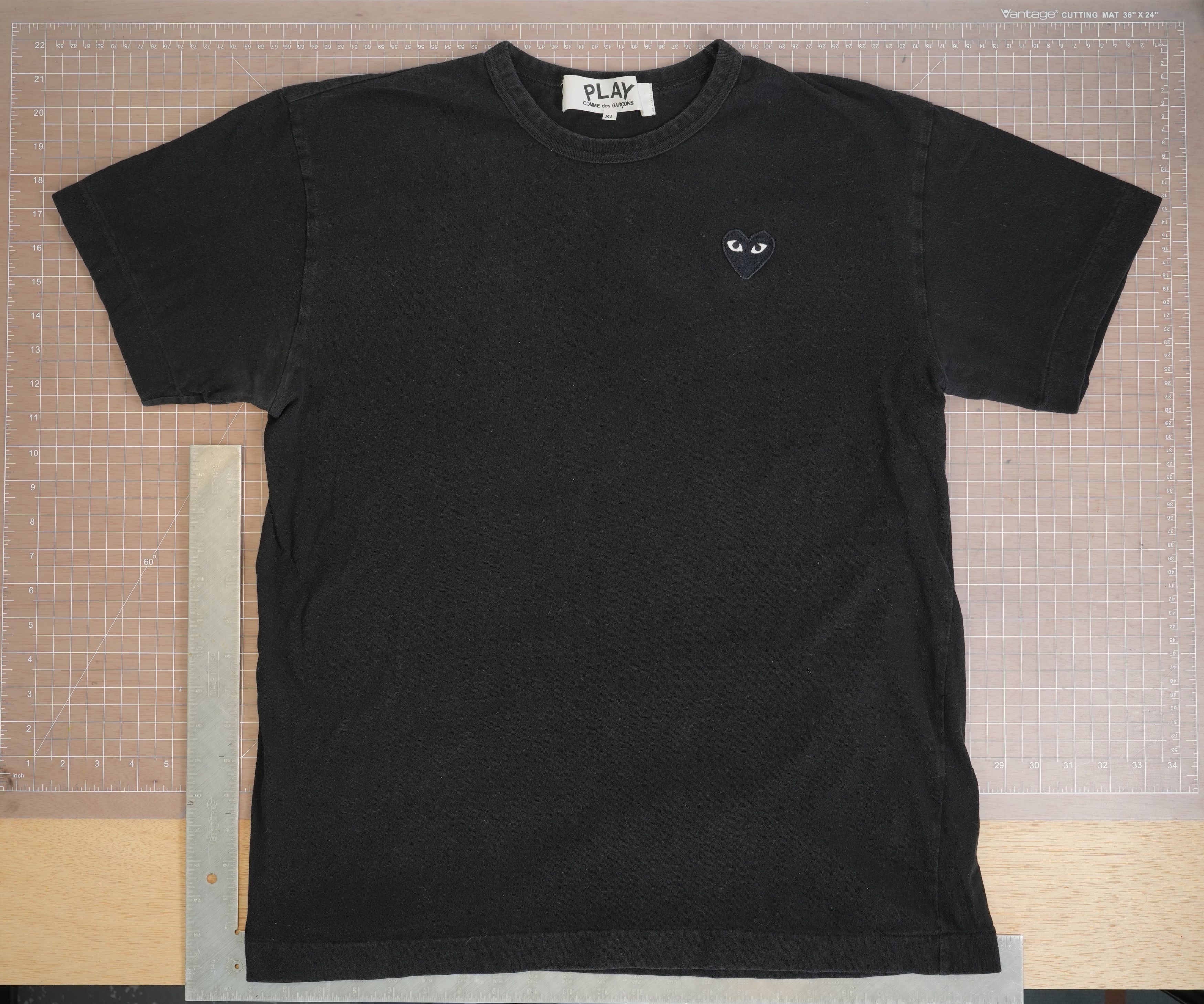 Comme des Garcons CDG Play Black on Black Tshirt Size US M / EU 48-50 / 2 - 1 Thumbnail