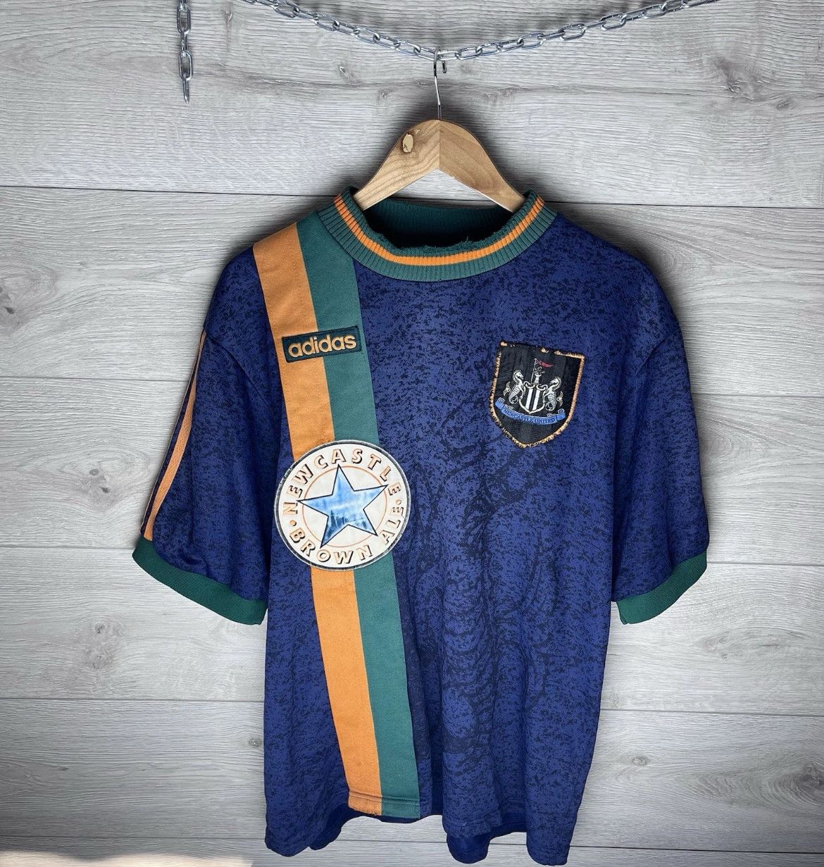 Vintage Vintage soccer jersey Adidas Newcastle United 96/97 size L Size US L / EU 52-54 / 3 - 1 Thumbnail