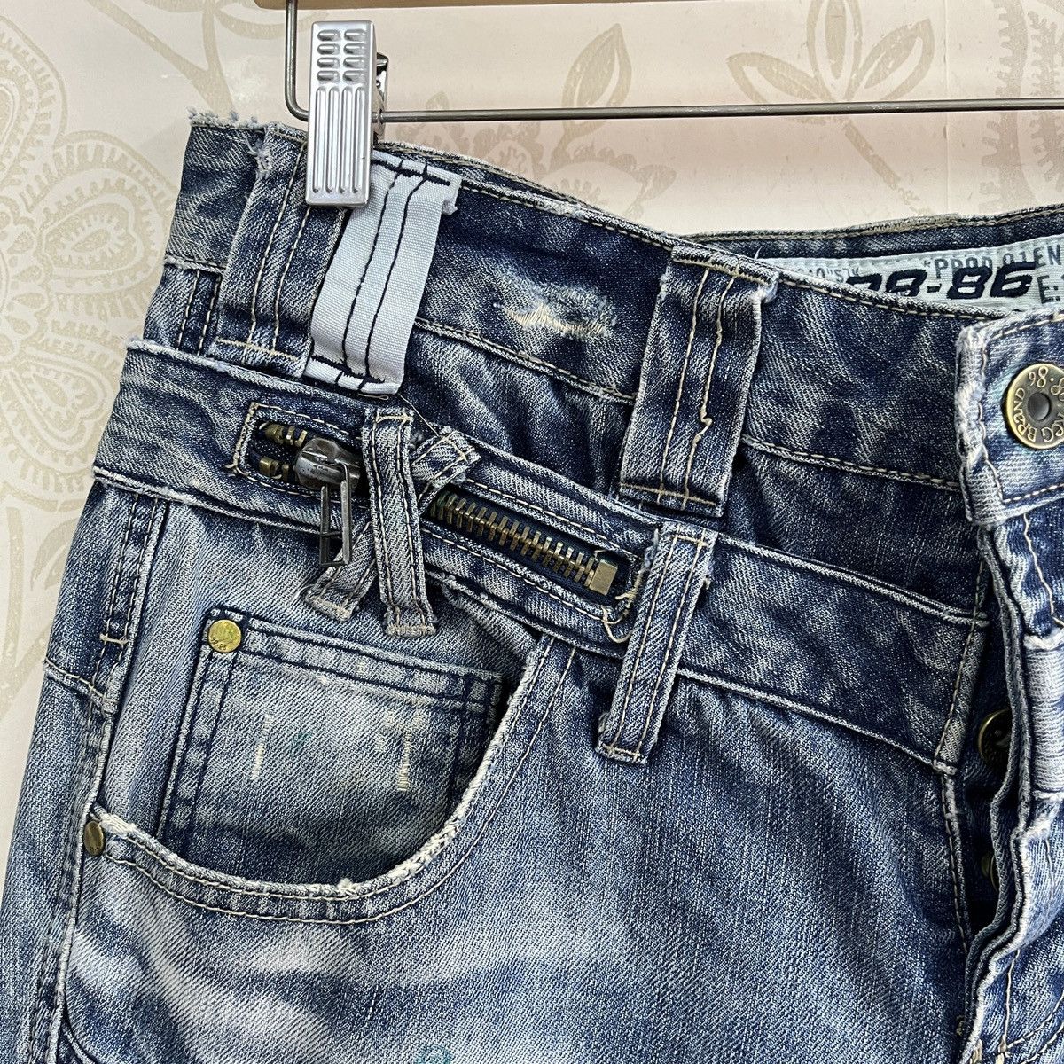 Japanese Brand Distressed Double Knee Japan Denim Double Waist Size US 33 - 5 Thumbnail