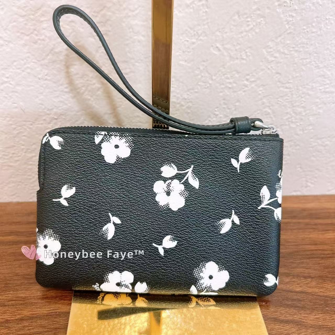 Coach Black/White Floral Print Corner-Zip Wallet CP438 Size ONE SIZE - 2 Thumbnail