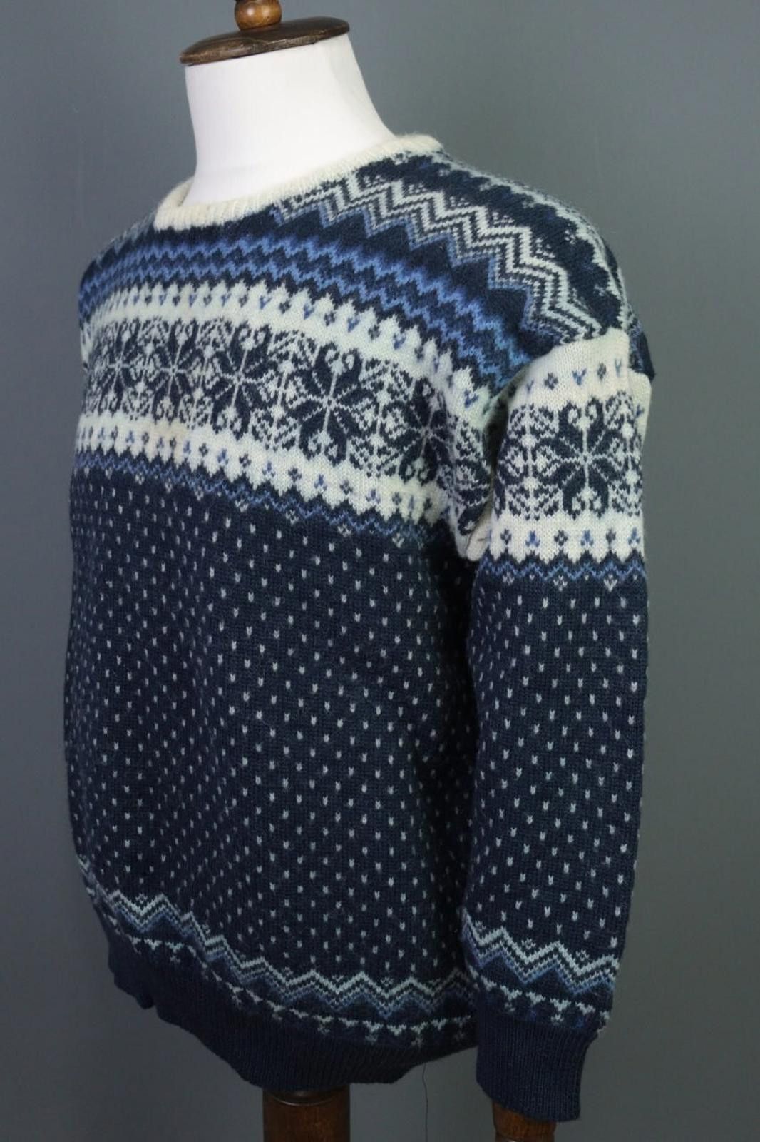 Dale Of Norway Wind-Fjord Blue Fair Isle Snowflake Wool Sweater Size M/L Size US M / EU 48-50 / 2 - 8 Thumbnail