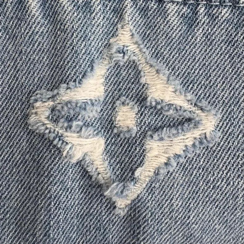 Louis Vuitton Louis Vuitton SS25 new presbyopic jeans Size US 30 / EU 46 - 8 Thumbnail