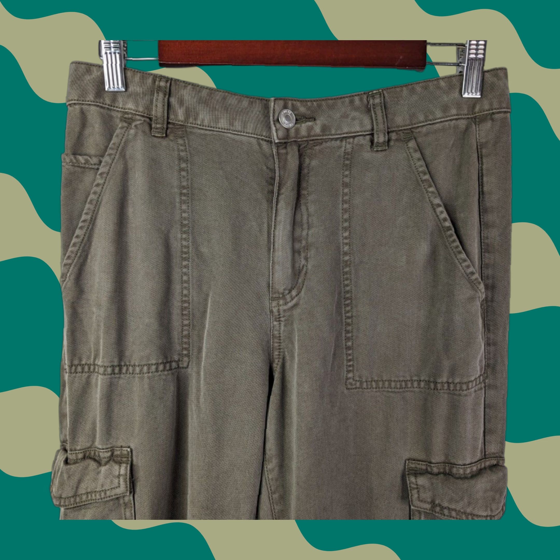 Guess GUESS Women Chino Pants Cargo Pockets Straight Leg Tencel Asphalt Green Size 27 Size 27" / US 4 / IT 40 - 1 Thumbnail