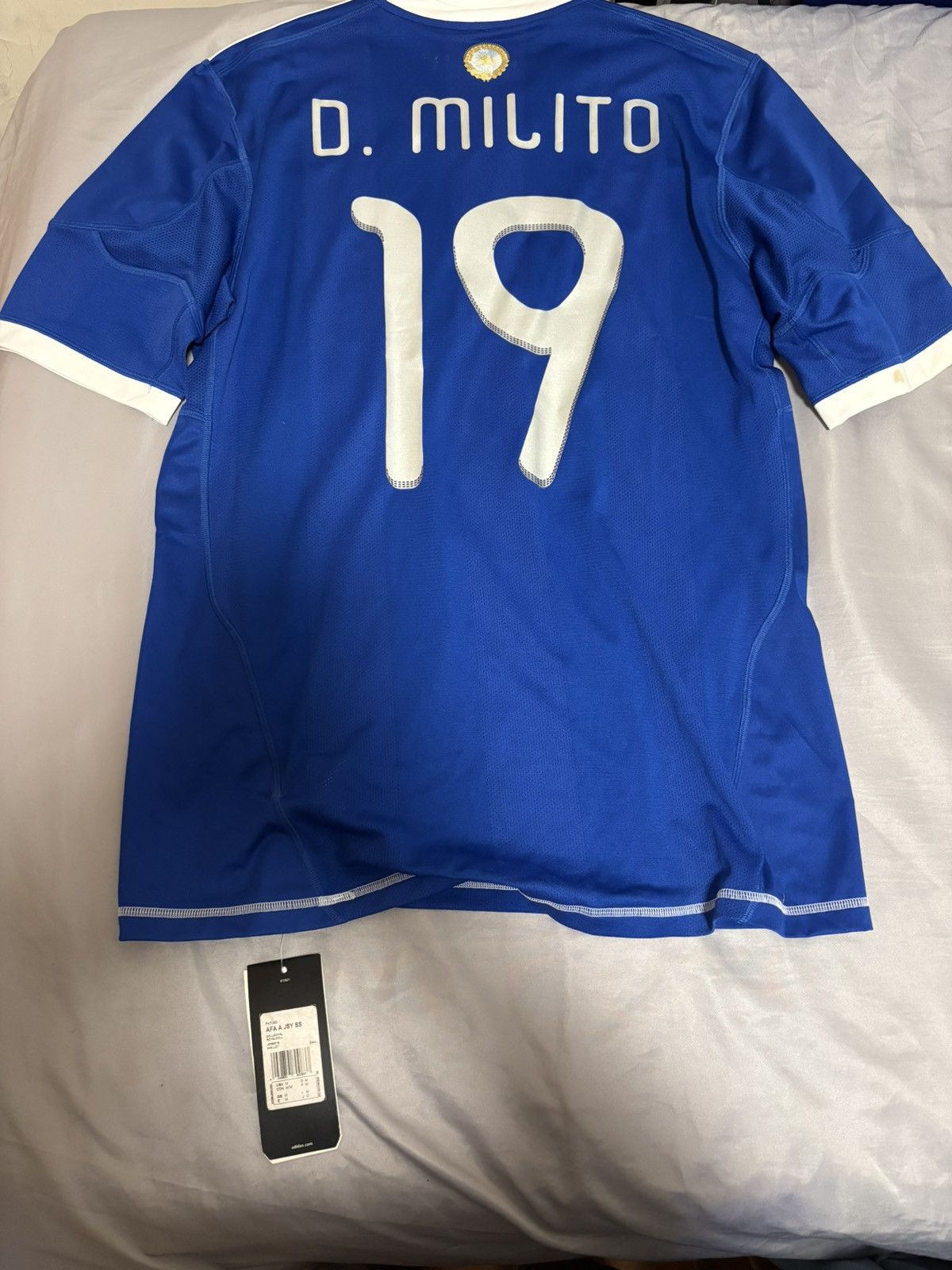 Adidas Argentina away 2010 shirt milito with tags Size US M / EU 48-50 / 2 - 2 Thumbnail