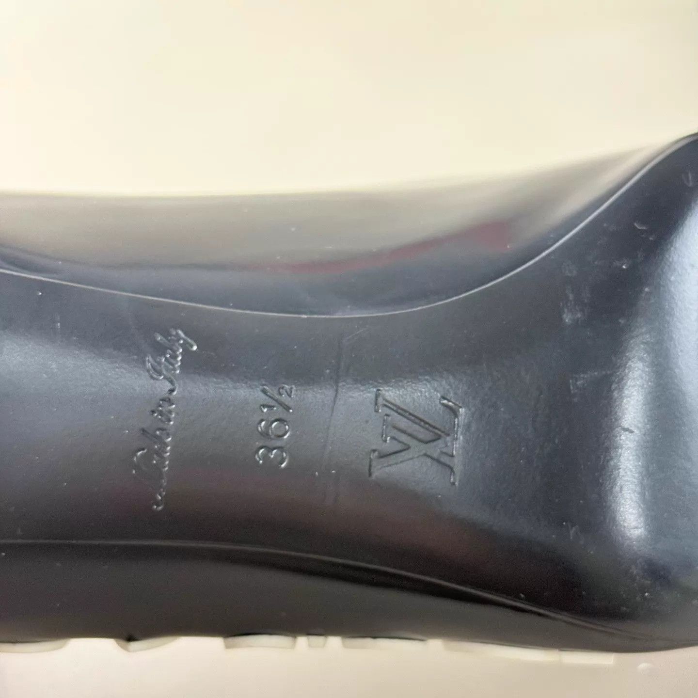 Louis Vuitton LV Black White Logo Heels Size 36.5 Size US 6 / IT 36 - 4 Thumbnail