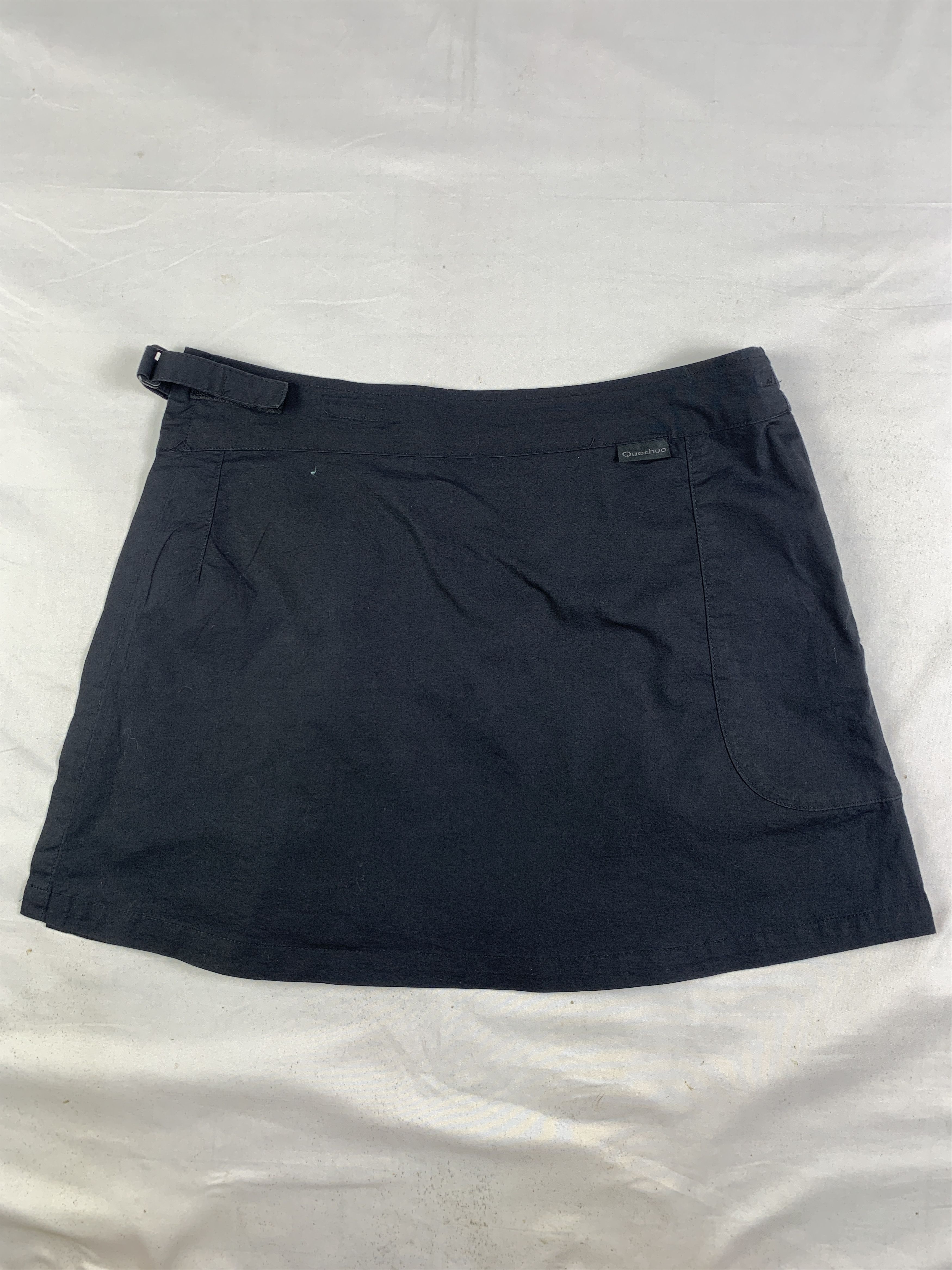 Japanese Brand Quechua Black Pocket Outer Wrapped Skirt (26-33) Size 28" / US 6 / IT 42 - 6 Thumbnail