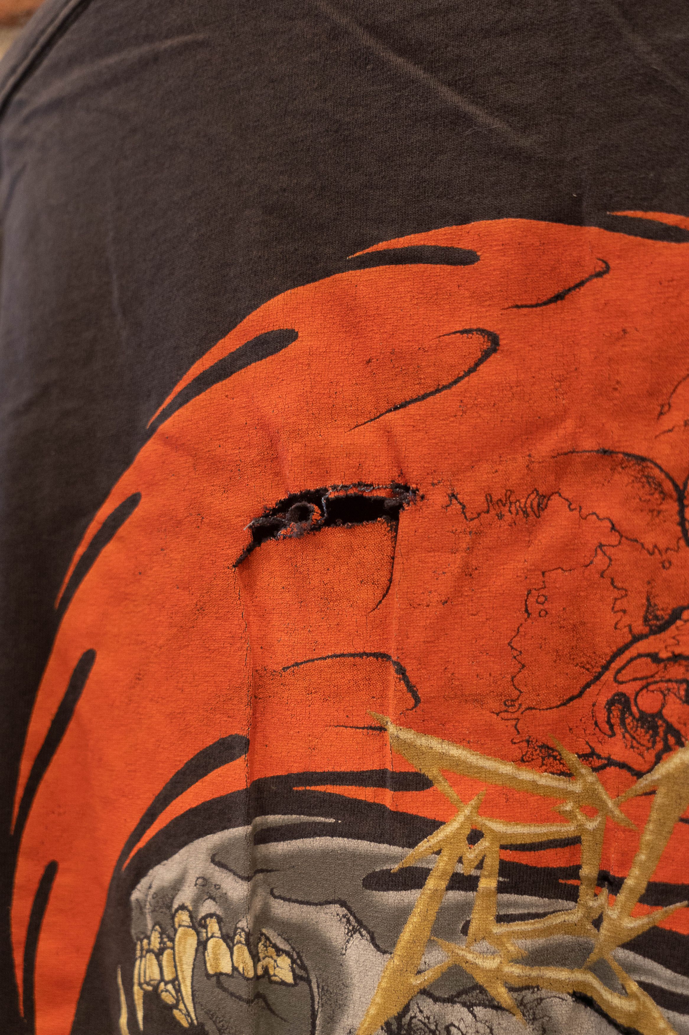 Band Tees × Metallica × Vintage Thrashed Vintage Metallica Rebel Pushead Distressed T Shirt Size US L / EU 52-54 / 3 - 7 Thumbnail