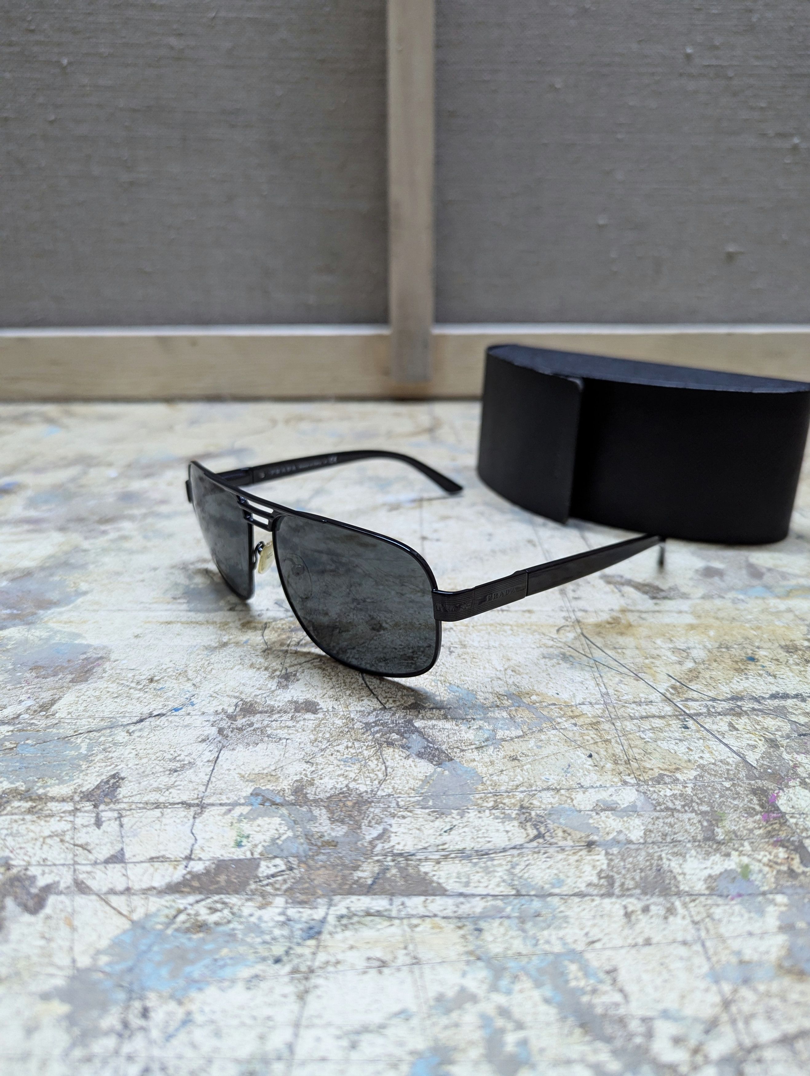 Prada 00s Prada Carbon Pattern Aviator Sunglasses Size ONE SIZE - 2 Thumbnail